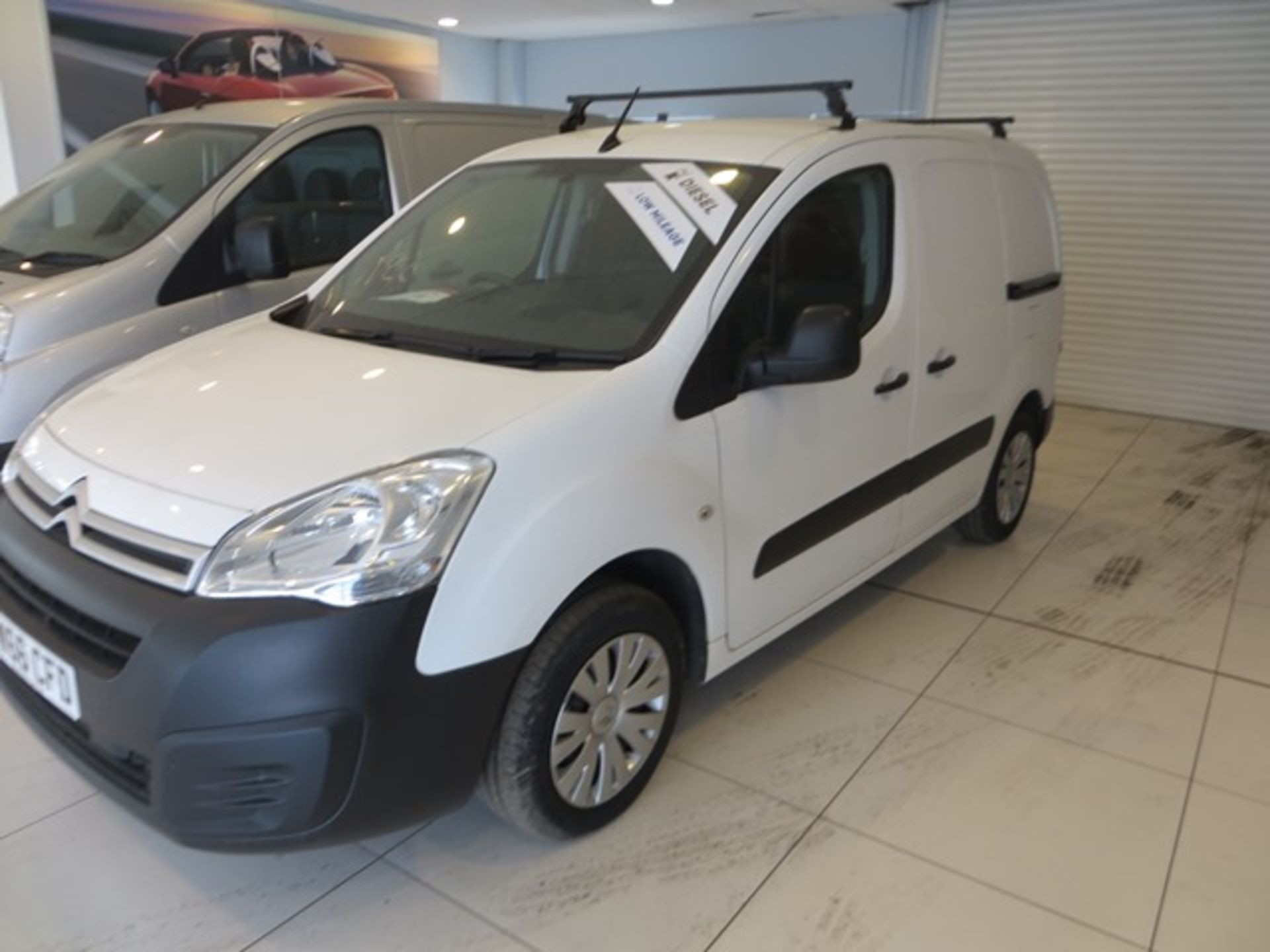 Citroen Berlingo 625 Enterprise Blu diesel SWB panel van white air conditioning and Sat Nav Reg No - Image 2 of 7