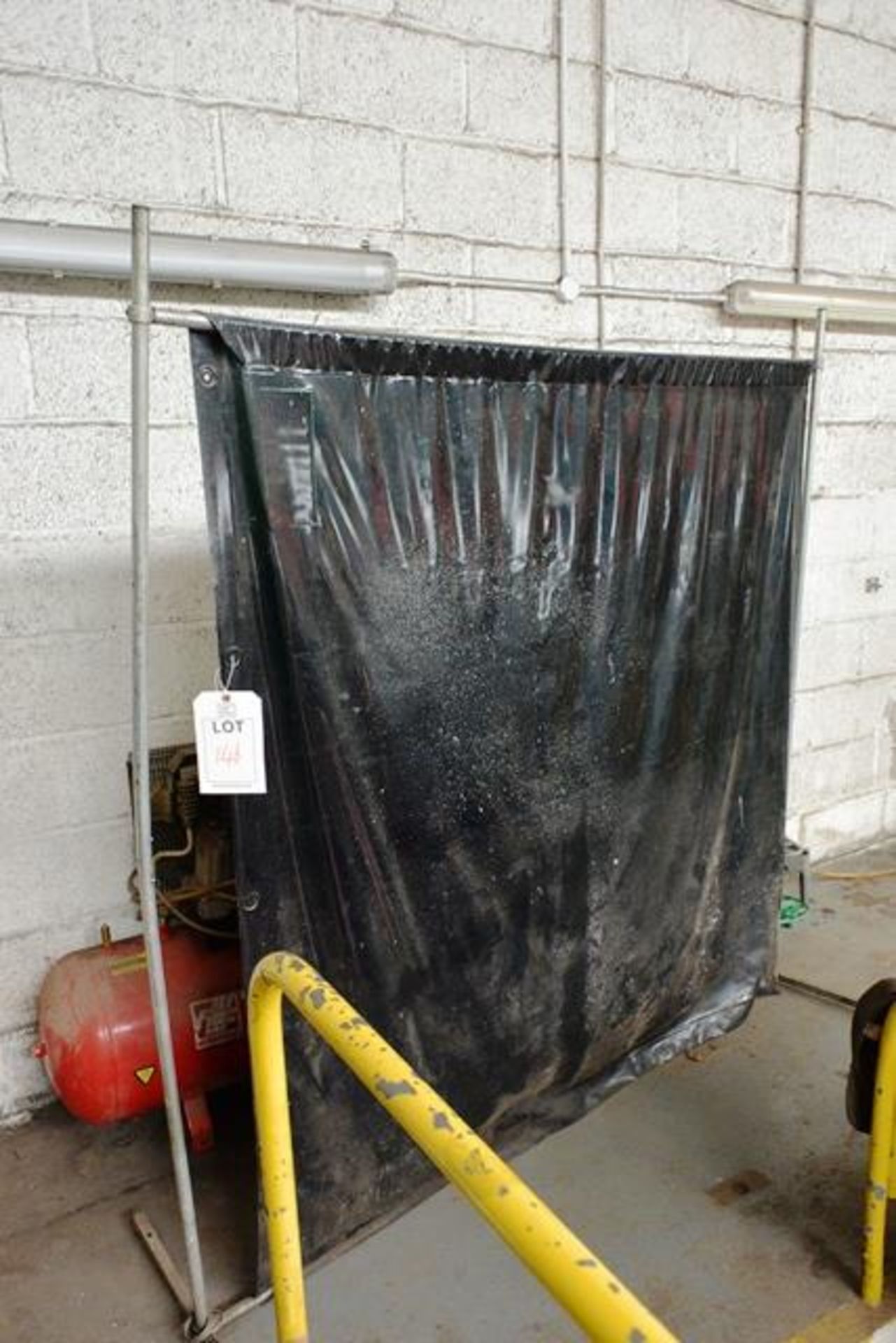 Welding screen