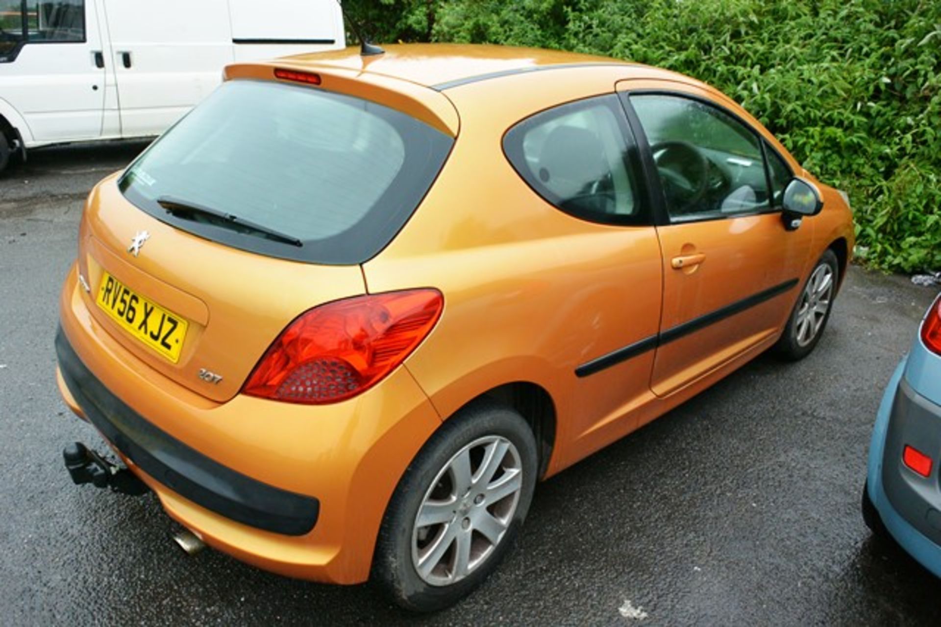 Peugeot 207 1.6 petrol 3 door hatchback, reg no: RV56 XJZ (2006), MOT: 10/09/2020, recorded mileage: - Image 4 of 5