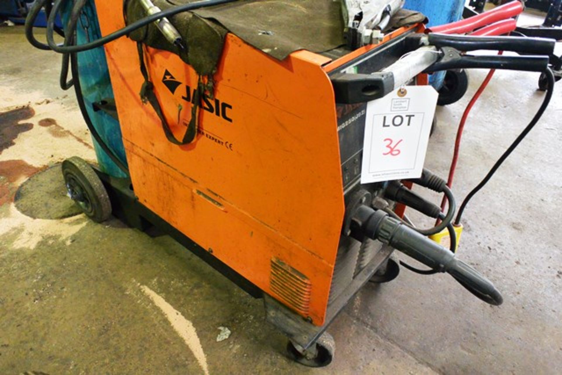 Jasic 250 (J92) mig welder, serial no. IEC 609 74-1 (please note: excludes gas bottle)