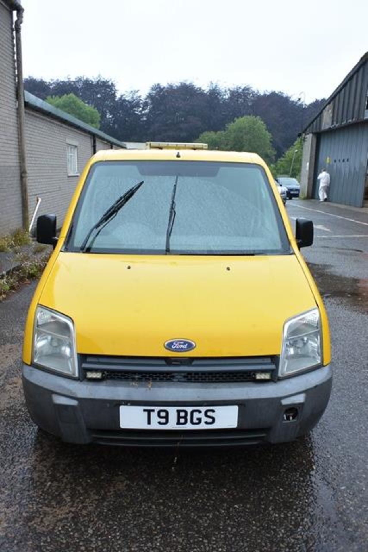 Ford Transit Connect 1.8 T200 TDDI van, reg no: T9 RGS (2003), MOT: 20/11/2020, recorded mileage: - Image 2 of 7