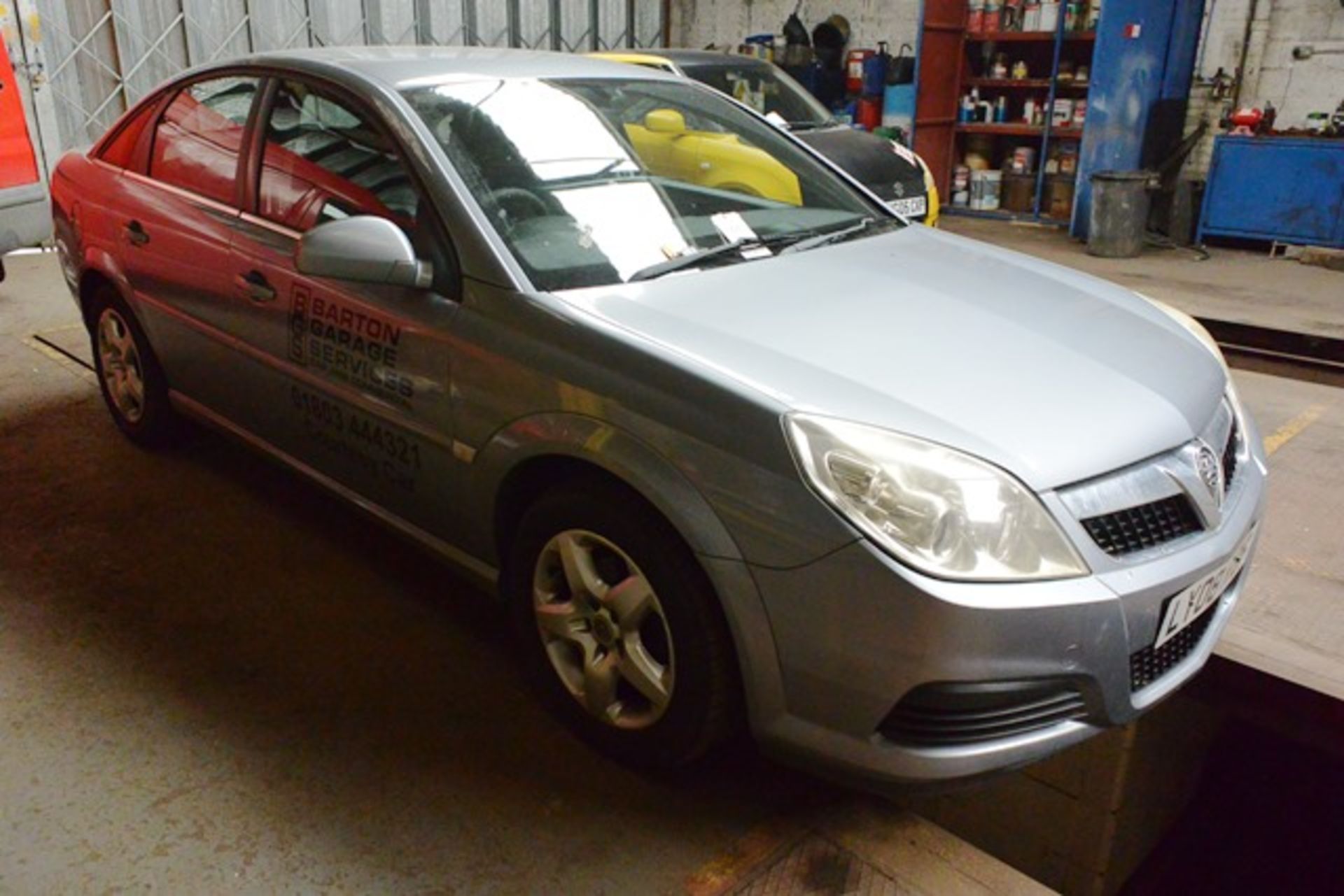 Vauxhall Vectra 1.9 CDTi 5 door hatchback, reg no: LY08 RBF), MOT: 22/01/2021 , recorded mileage: