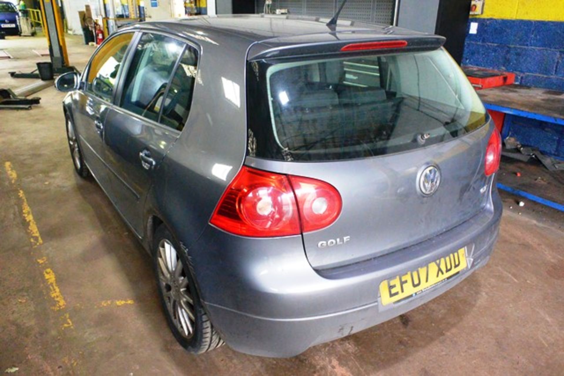 VW Golf GT 5 door hatchback, reg no: EF07 XDD (2007),MOT: not valid, recorded mileage: 183,012 ( - Image 4 of 10