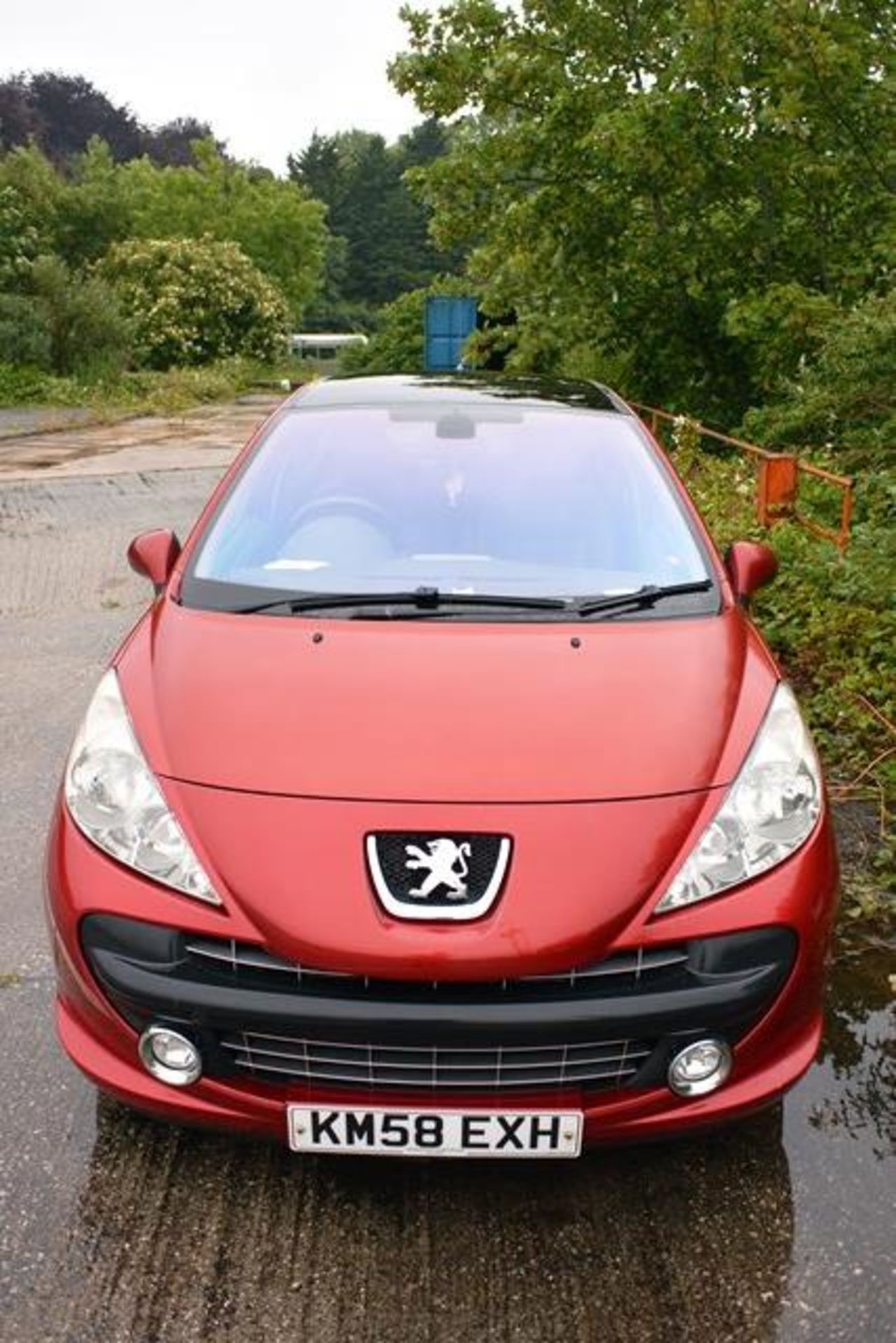 Peugeot 207, reg no: KM58 EXH, mileage: 78,957, MOT: t.b.c., panoramic roof (please note: spares - Image 2 of 5