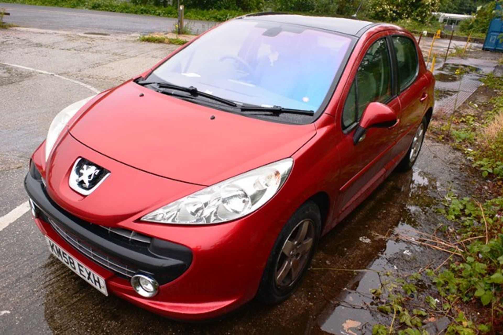 Peugeot 207, reg no: KM58 EXH, mileage: 78,957, MOT: t.b.c., panoramic roof (please note: spares - Image 3 of 5