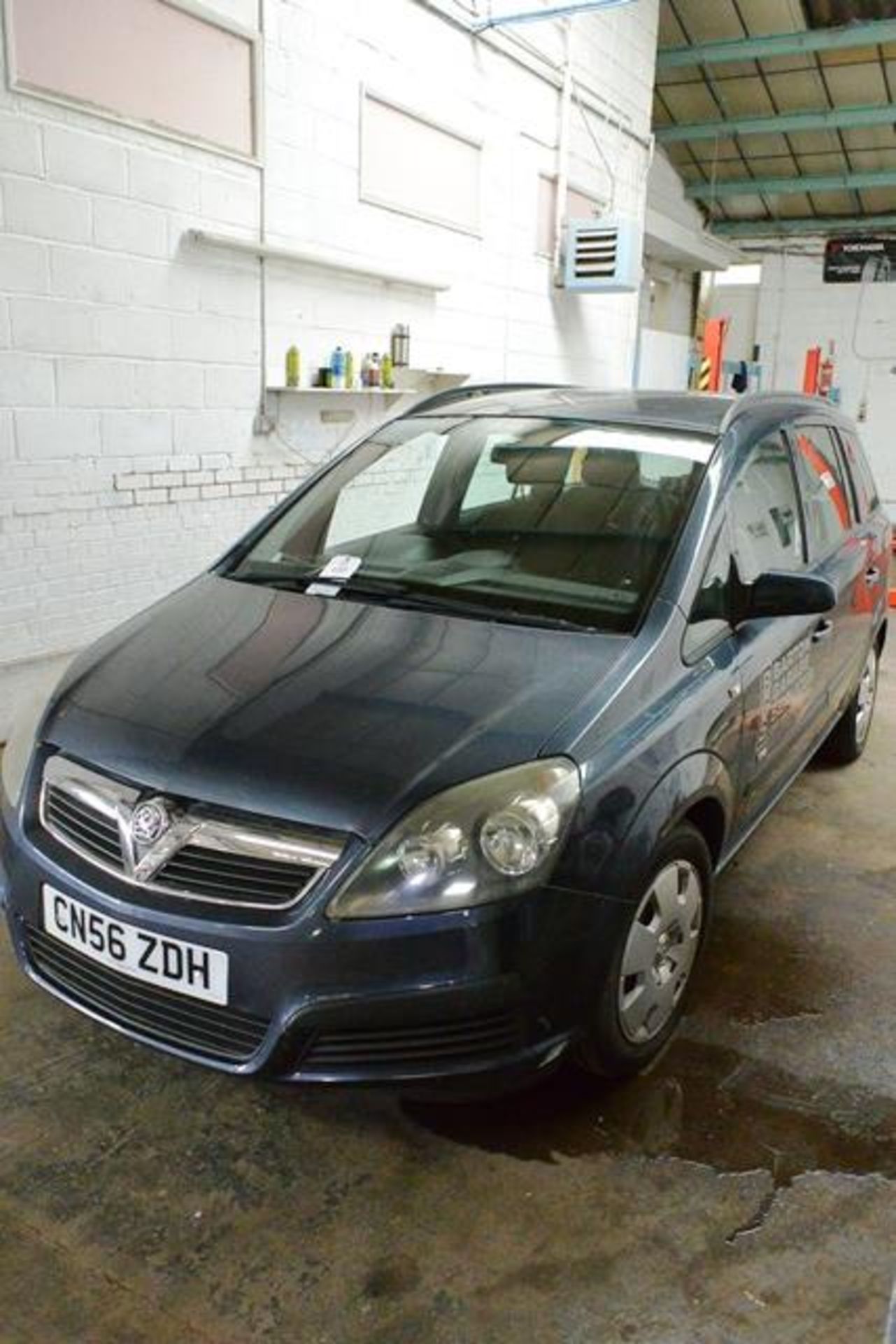 Vauxhall Zafira Life 5 door MPV, reg no: CN56 ZDH (2006), petrol, MOT: 29/10/2020 , recored mileage: - Image 3 of 8