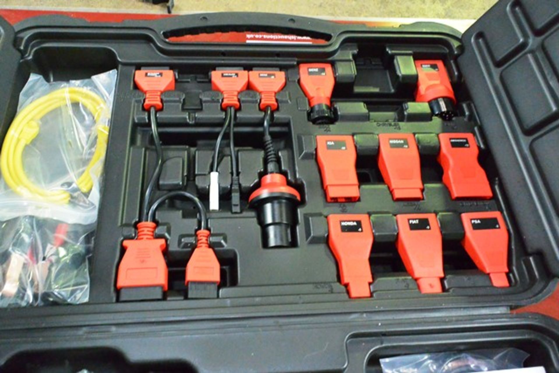 Autel Maxi Sys MS9085 Pro diagnostic touch screen tablet, associated connectors and carry case - Image 4 of 6