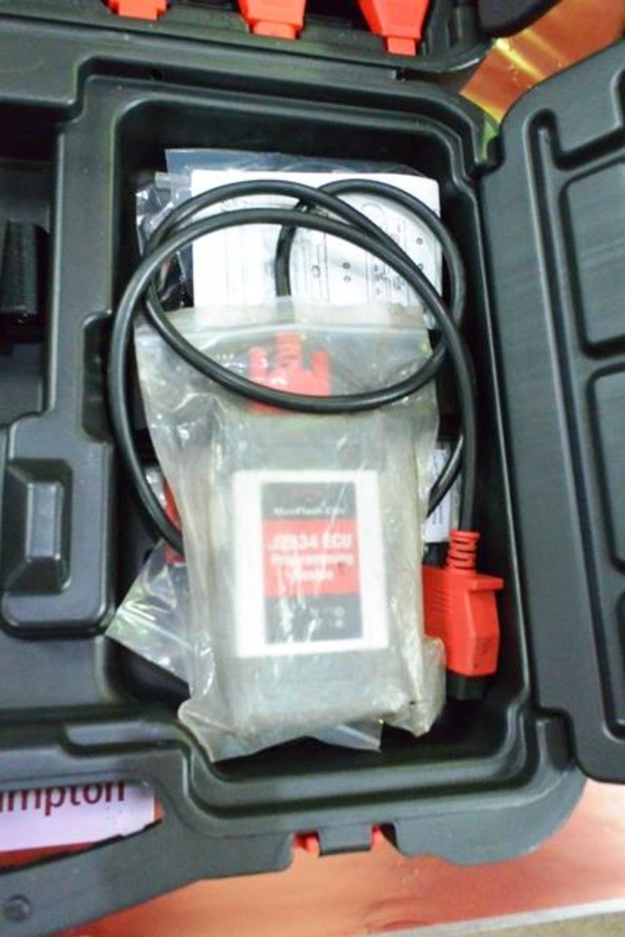 Autel Maxi Sys MS9085 Pro diagnostic touch screen tablet, associated connectors and carry case - Image 3 of 6