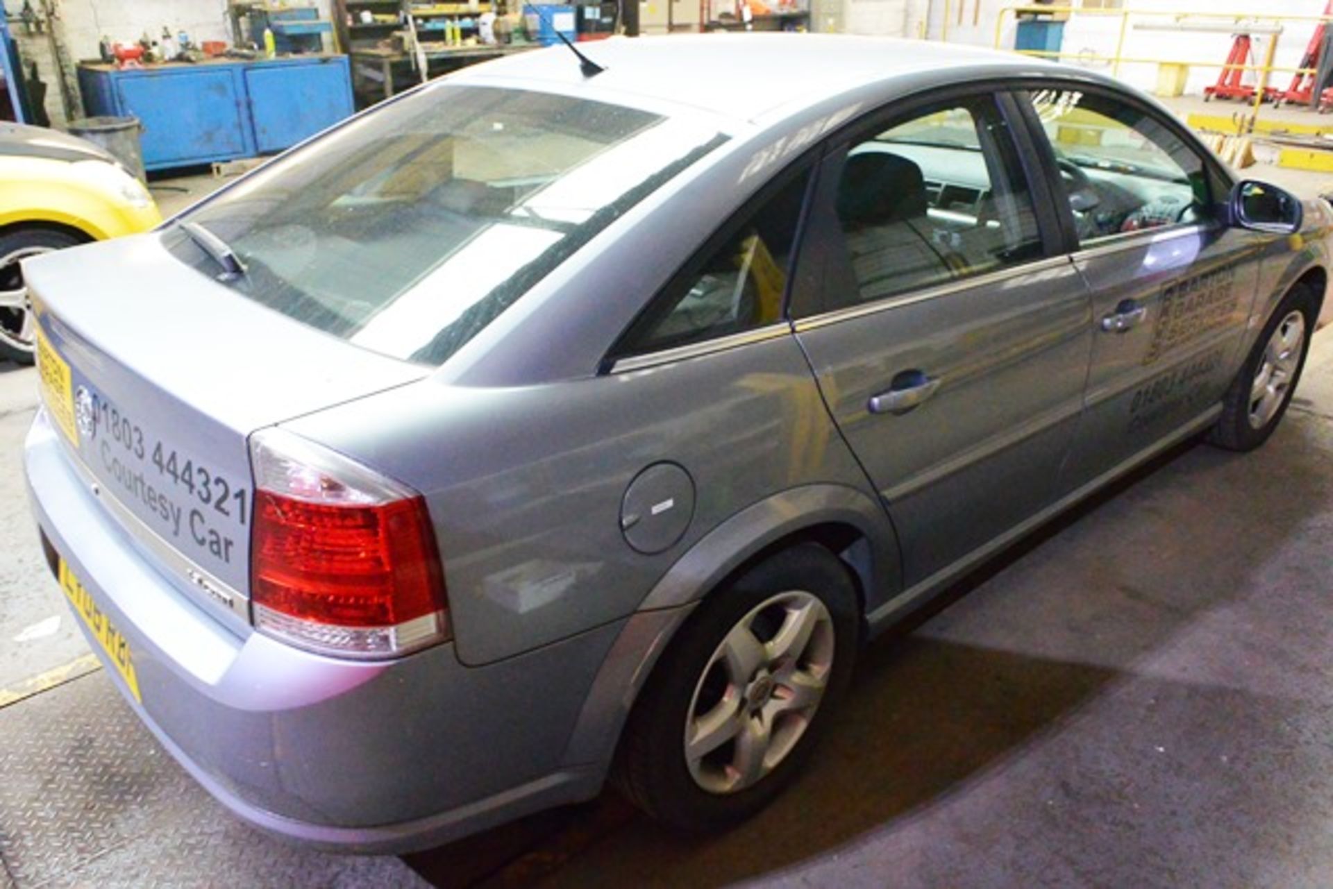 Vauxhall Vectra 1.9 CDTi 5 door hatchback, reg no: LY08 RBF), MOT: 22/01/2021 , recorded mileage: - Image 4 of 7