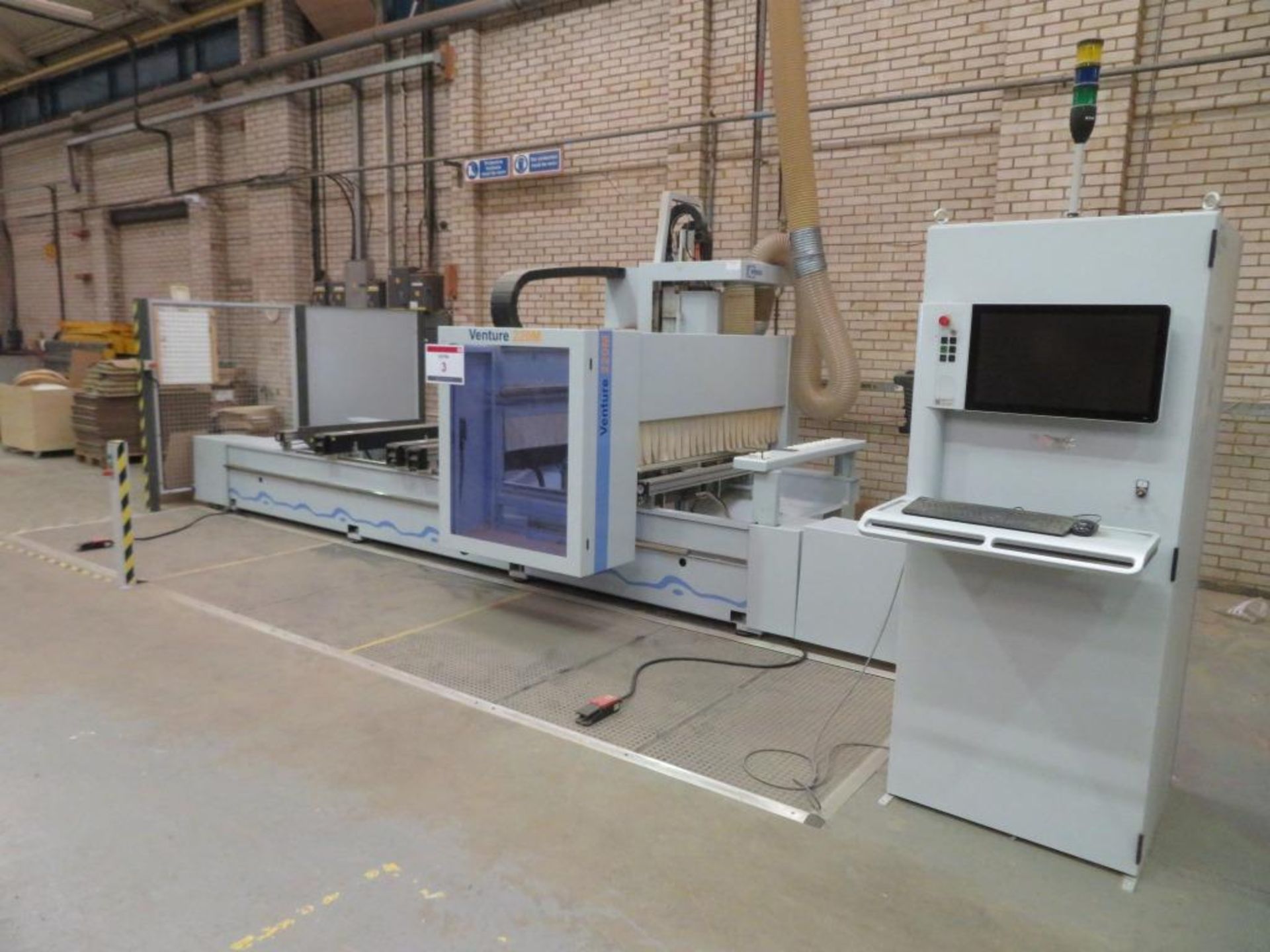 Weeke Venture 220M machining centre, Type: BMG 211-Venture 220M, Serial No. 0-250-95-2098, Year of - Image 2 of 14