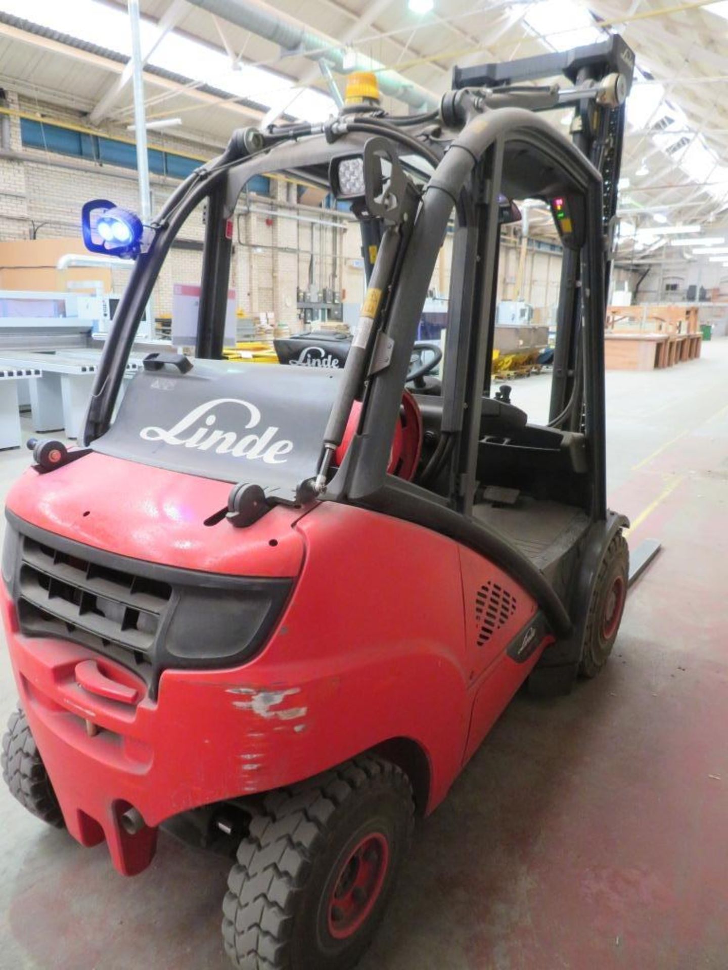 Linde H30 EVO LPG forklift truck 3000kg capacity, Type: H30T-02, side shift, 4,150mm open and 2, - Image 11 of 20