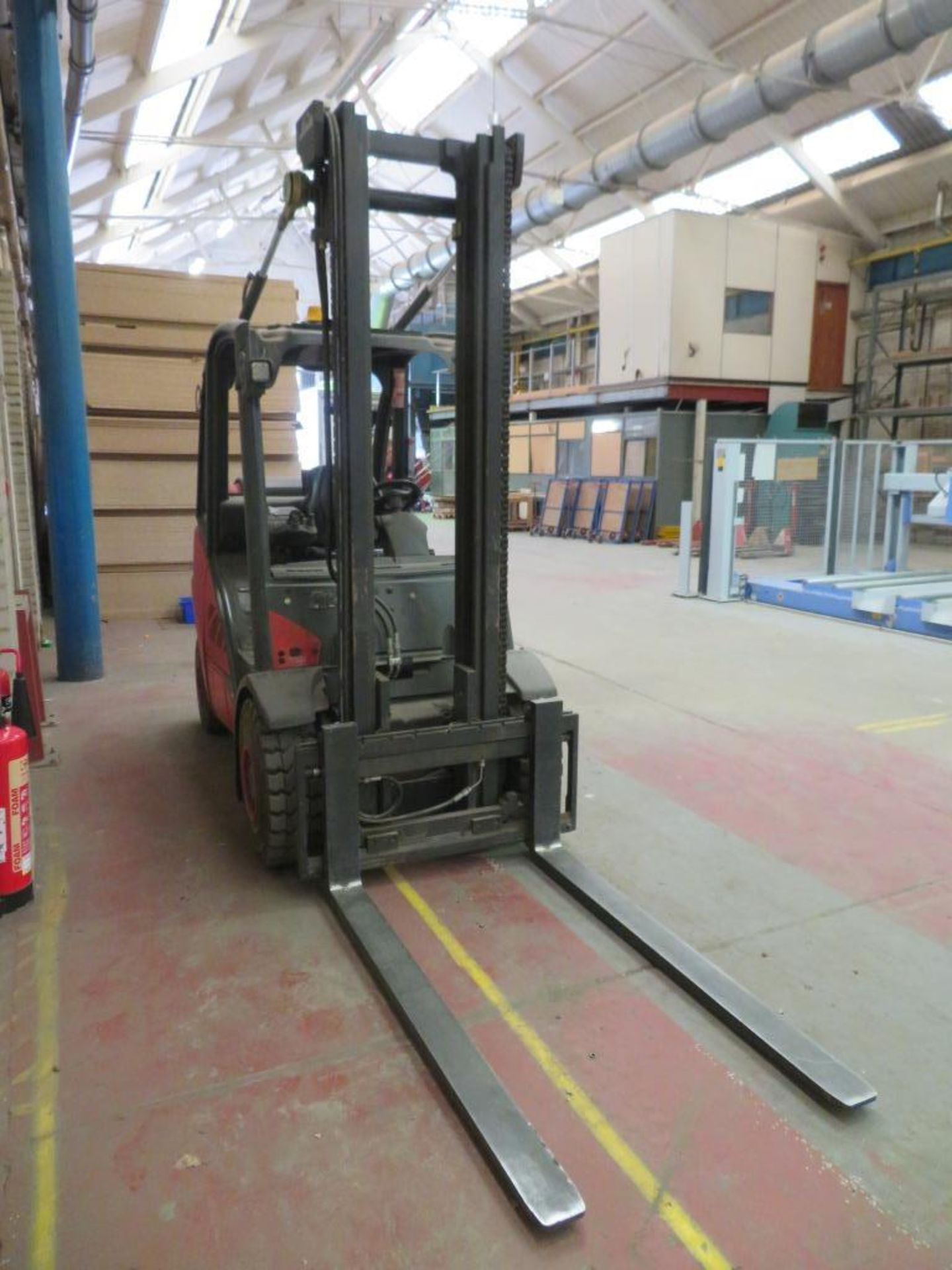 Linde H30 EVO LPG forklift truck 3000kg capacity, Type: H30T-02, side shift, 4,150mm open and 2, - Image 12 of 20