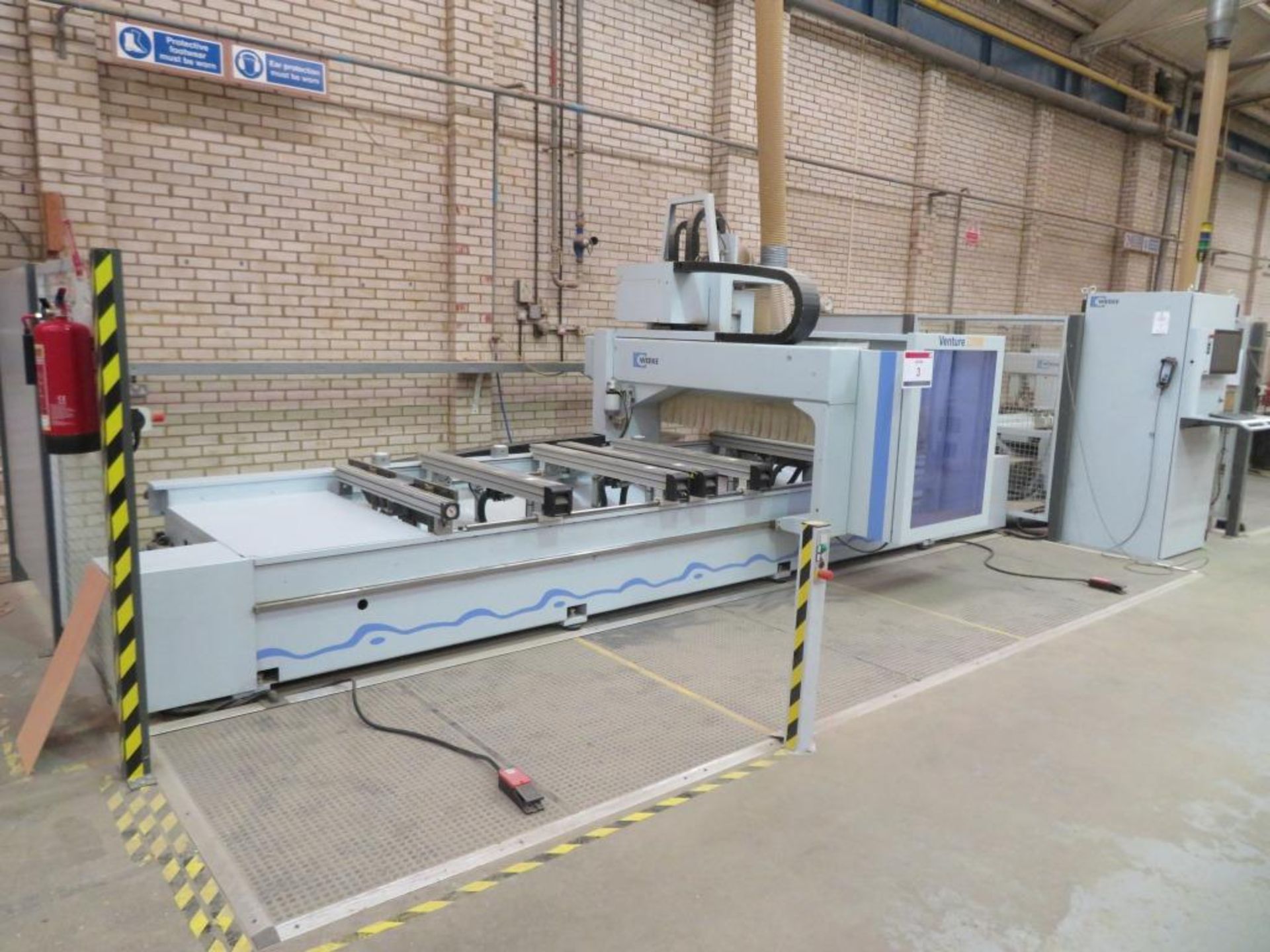 Weeke Venture 220M machining centre, Type: BMG 211-Venture 220M, Serial No. 0-250-95-2098, Year of