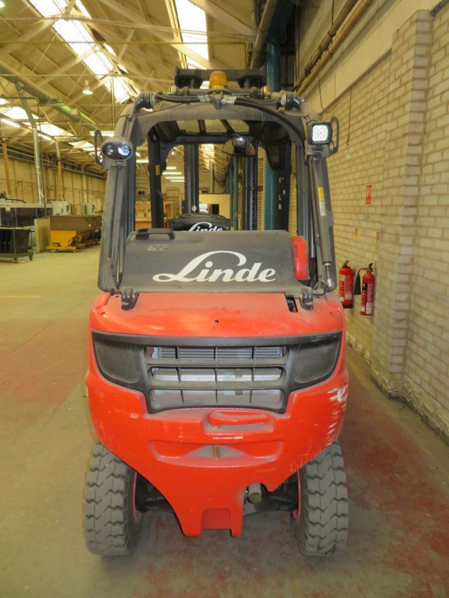 Linde H30 EVO LPG forklift truck 3000kg capacity, Type: H30T-02, side shift, 4,150mm open and 2, - Image 15 of 20