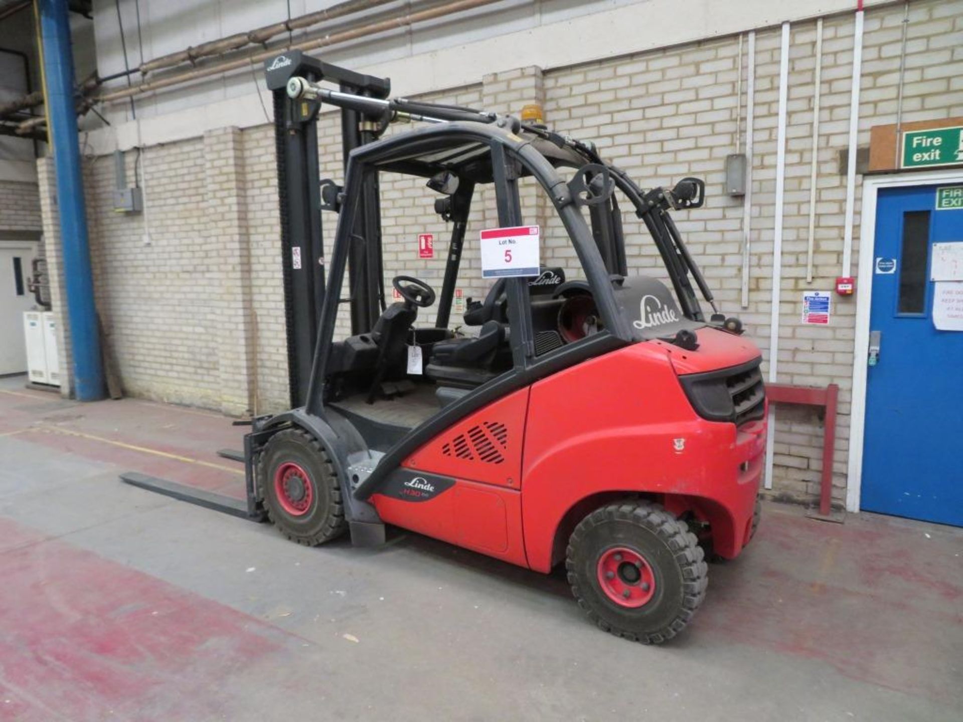 Linde H30 EVO LPG forklift truck 3000kg capacity, Type: H30T-02, side shift, 4,150mm open and 2,