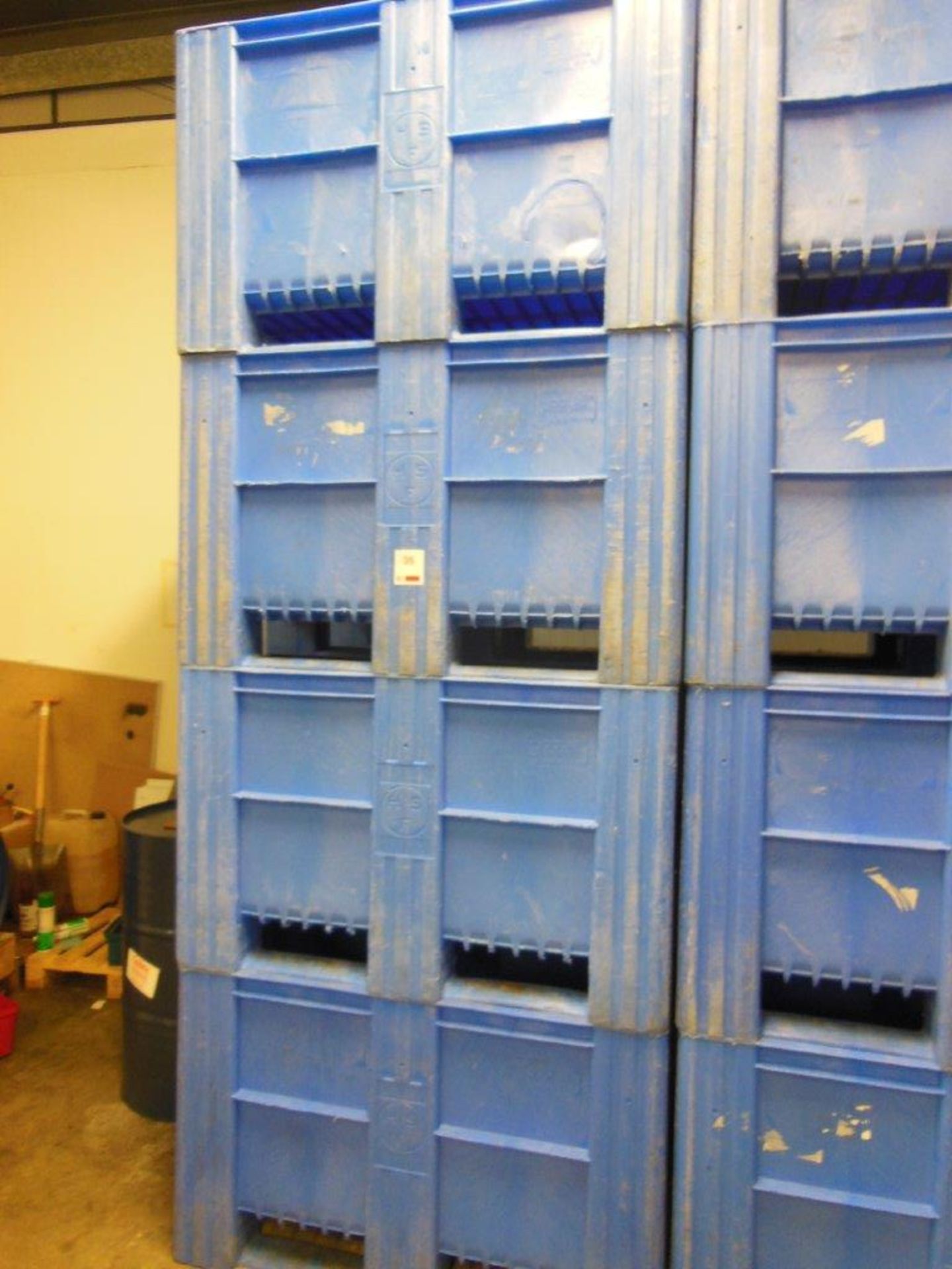 4 x DOOLAV HSF plastic stillage crates