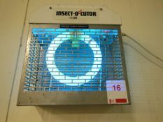 INSEC-O-CUTOR CM211 wall mounted insect eradicator (240v)