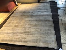 Lombok Lucien rug 200cm x 290cm (RRP £680)