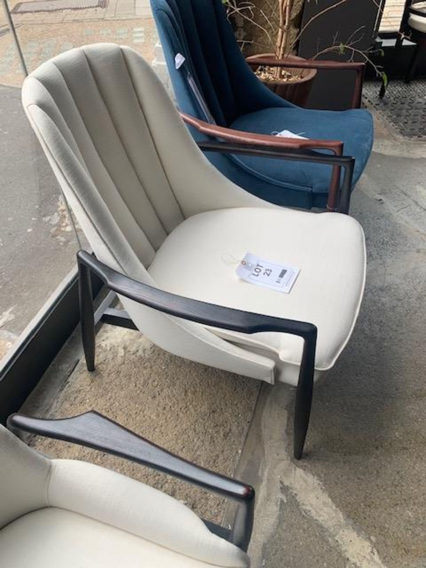 Lombok Mahsai Large Chair (white) RRP £1030 - Image 2 of 2