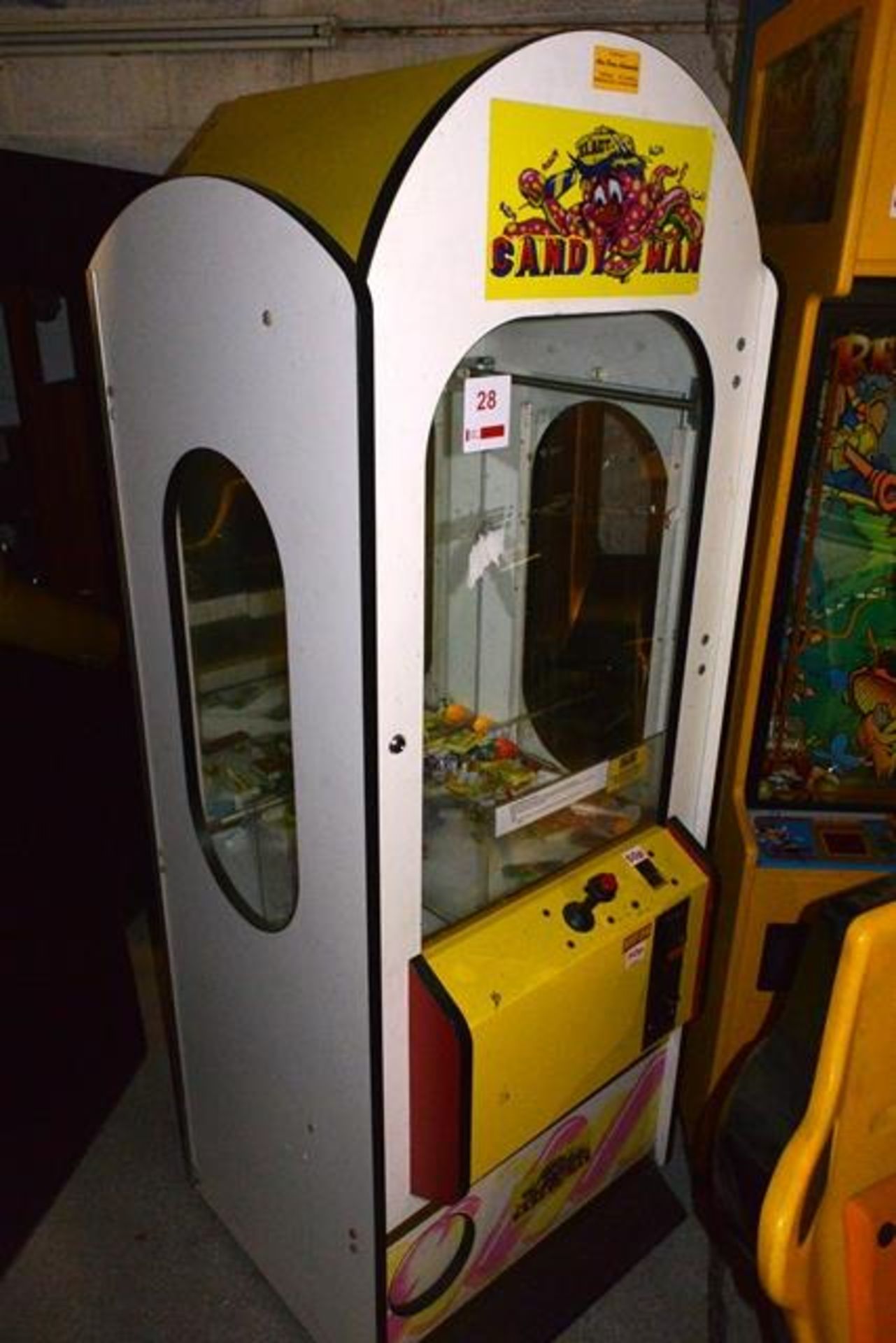 Candyman pay to play grab machine, sold as spares or repairs only, no grab, no keys (Please note: