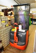 Linde L16 battery powered pallet stacker, with charger, serial no. W4X372A02408 (2010), 1600kg