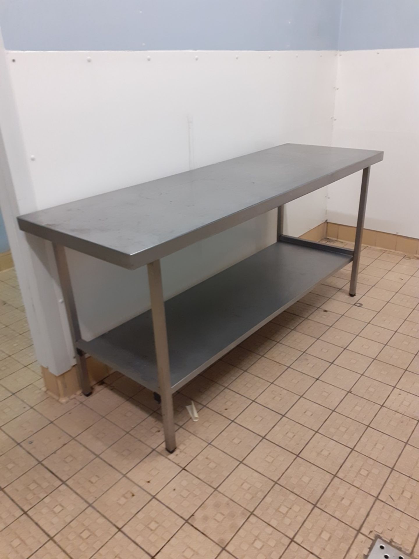 9 - assorted stainless steel prep benches with undershelves, 2 deep twin bowl stainless steel wash - Image 2 of 10