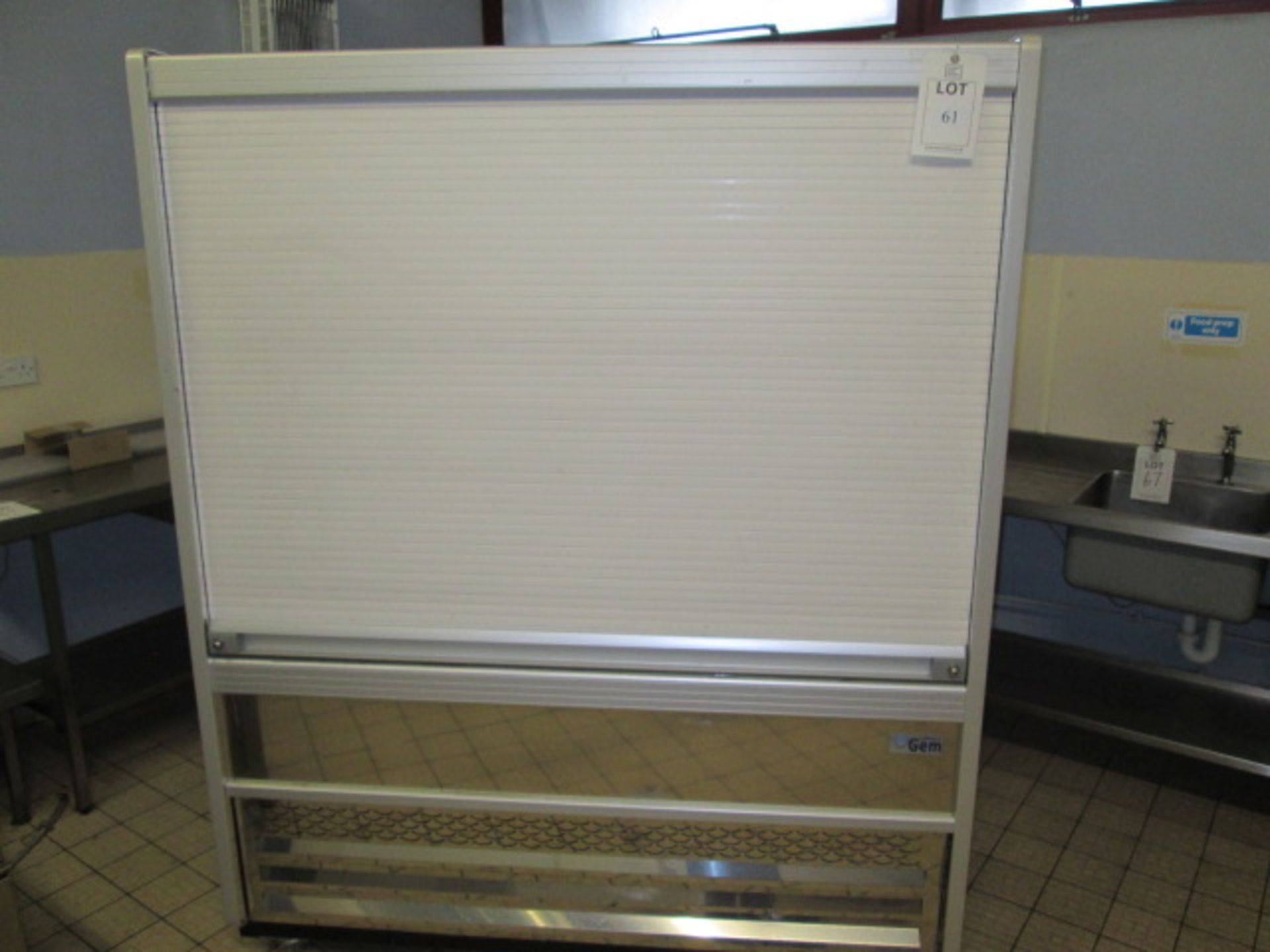 Williams GEM Model C150 s.c.s. roller fronted refrigerated display cabinet, s/n 091290 - Image 4 of 5