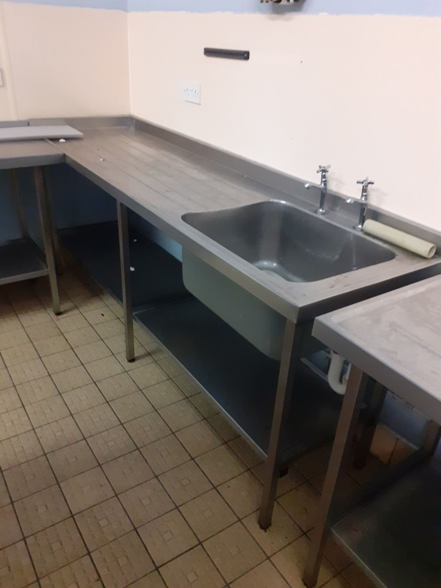 9 - assorted stainless steel prep benches with undershelves, 2 deep twin bowl stainless steel wash - Image 4 of 10