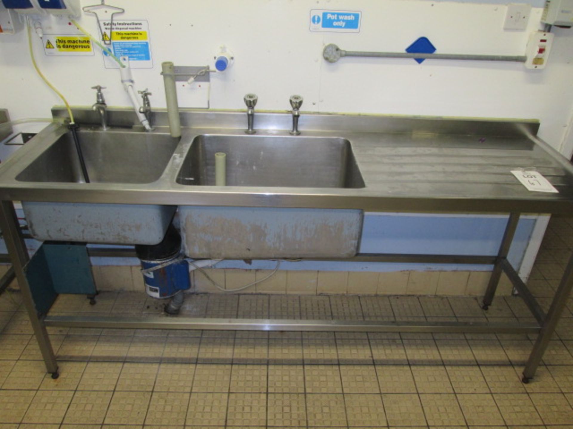 9 - assorted stainless steel prep benches with undershelves, 2 deep twin bowl stainless steel wash - Image 8 of 10