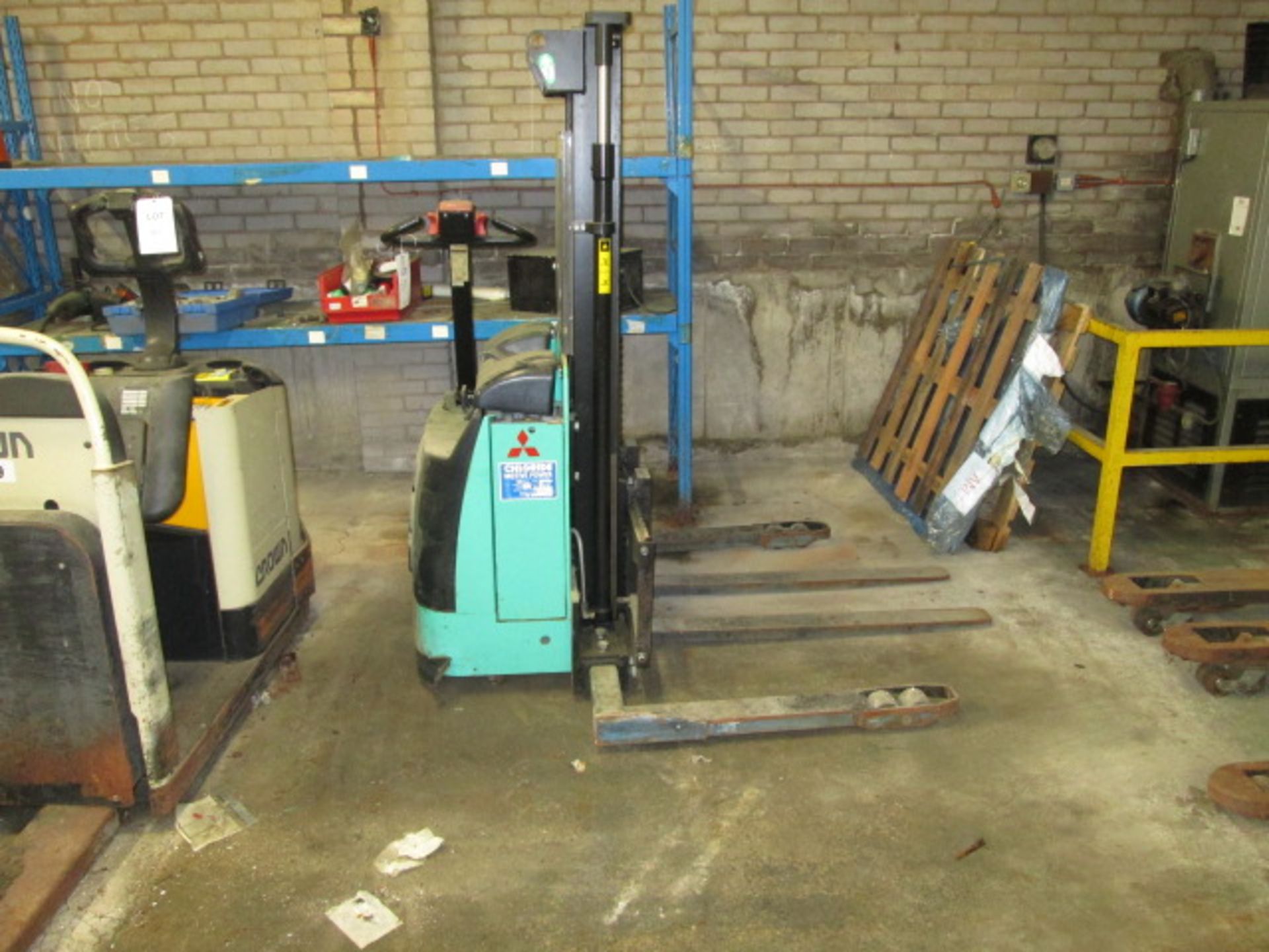 Mitsubishi pallet stacker No17, s/n SP1200215 and 3 - Mitsubishi electric pallet truck, s/n - Image 6 of 6