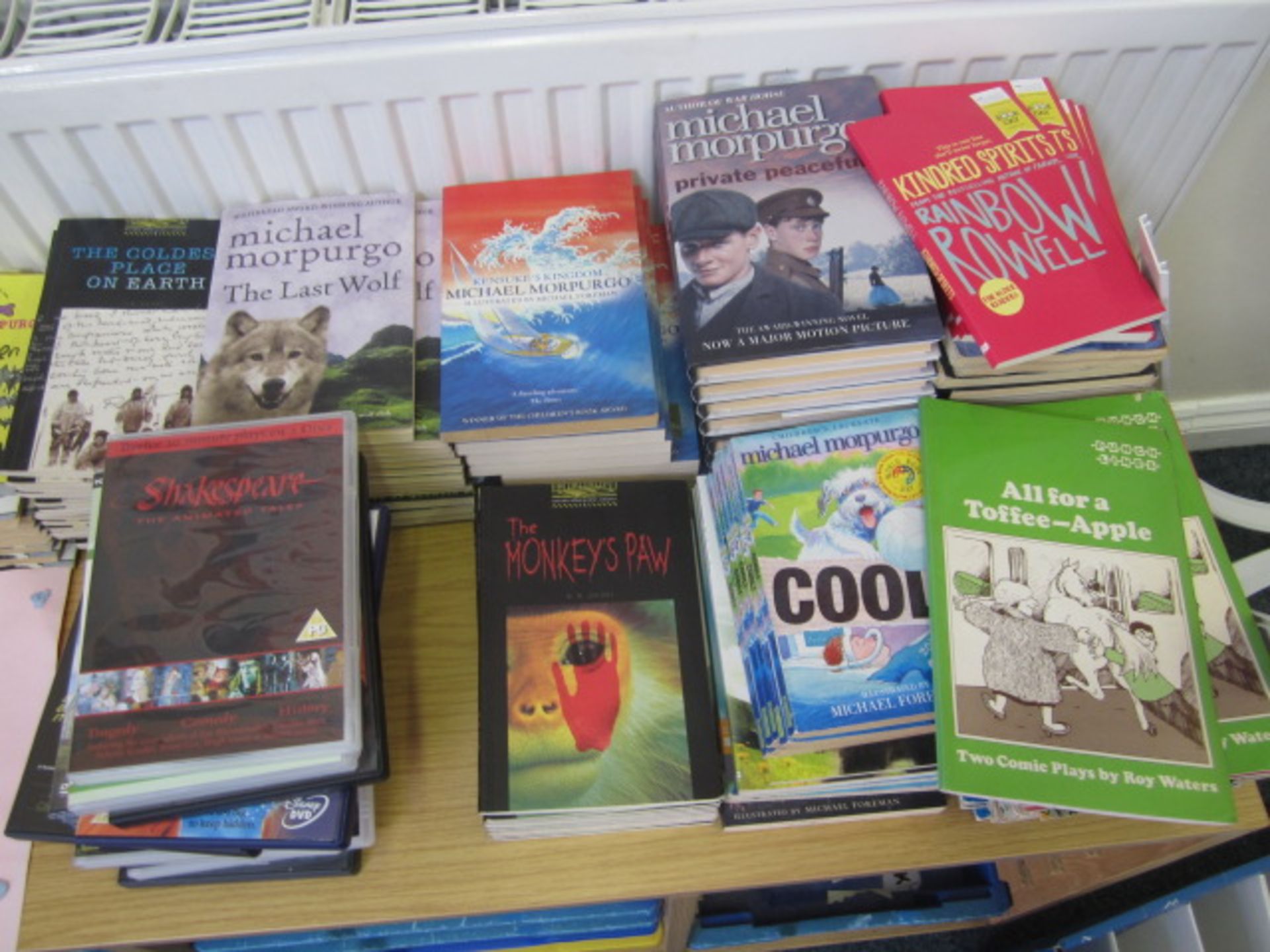 Loose contents of room including tray storage unit, 2 x chairs, various books, folders, exercise - Image 9 of 12