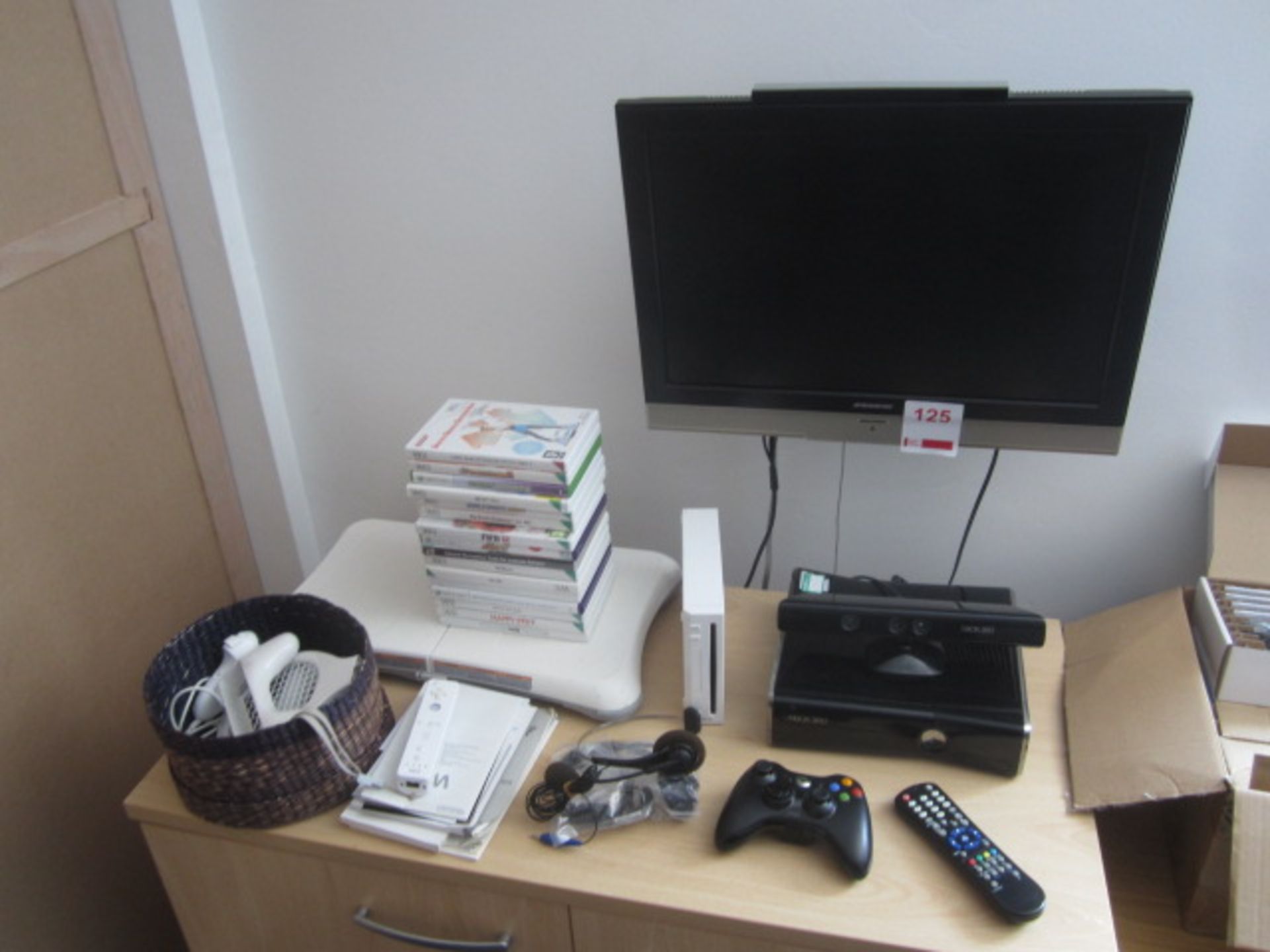 Xbox 360, Xbox connect, Xbox controller, Wii console, Wii active board, various Wii games,