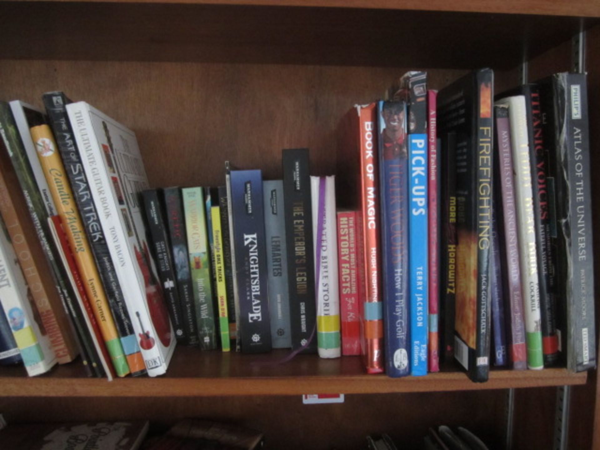 Wood effect bookcase with contents of assorted books,Located at main school,** Located at Shapwick - Image 3 of 9