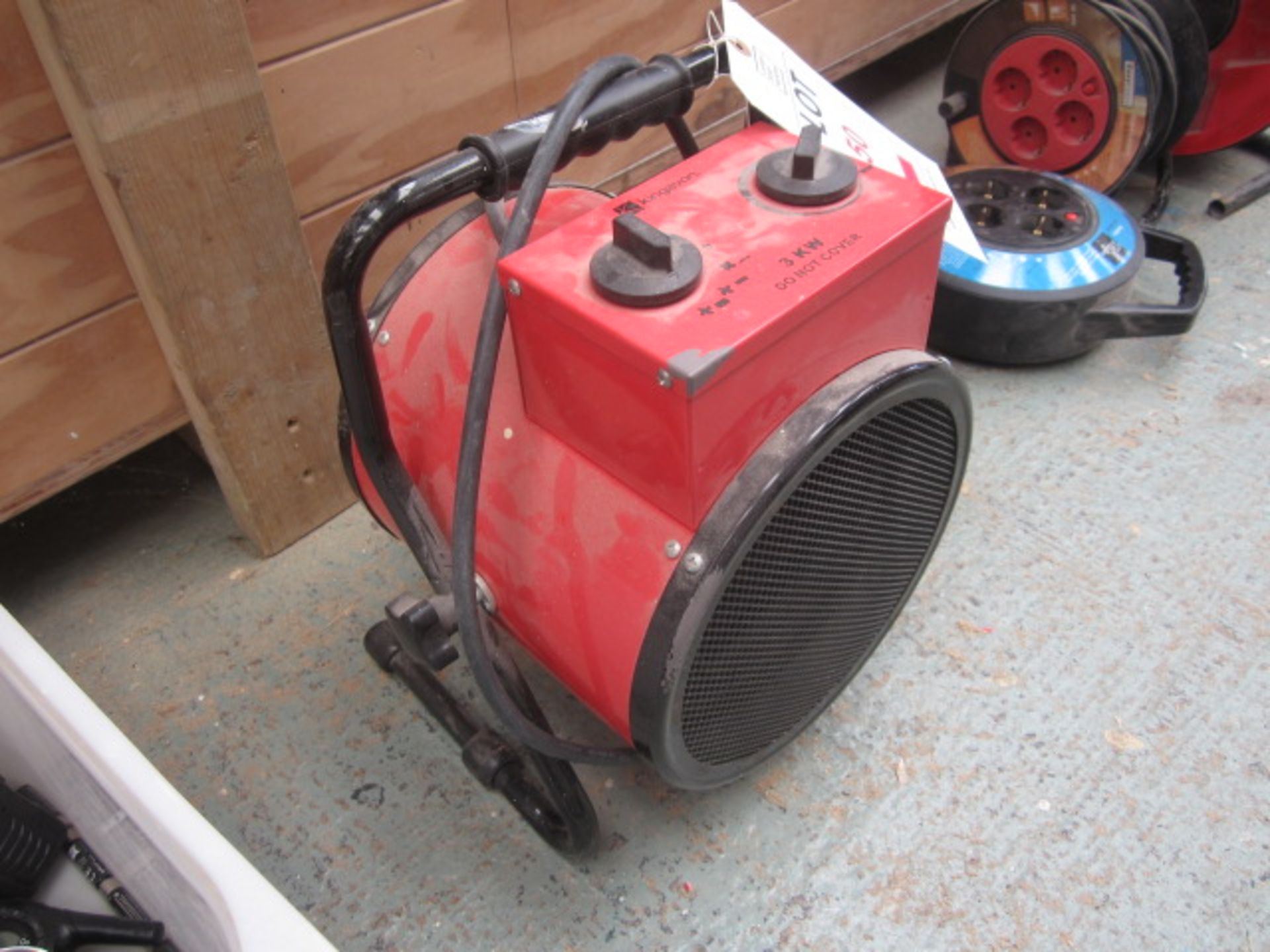 Kingavan 3kw space heater - Image 2 of 2