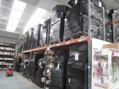 Four bays of orange & grey adjustable boltless pallet racking, 3200 x 900 x 4040mm (excludes