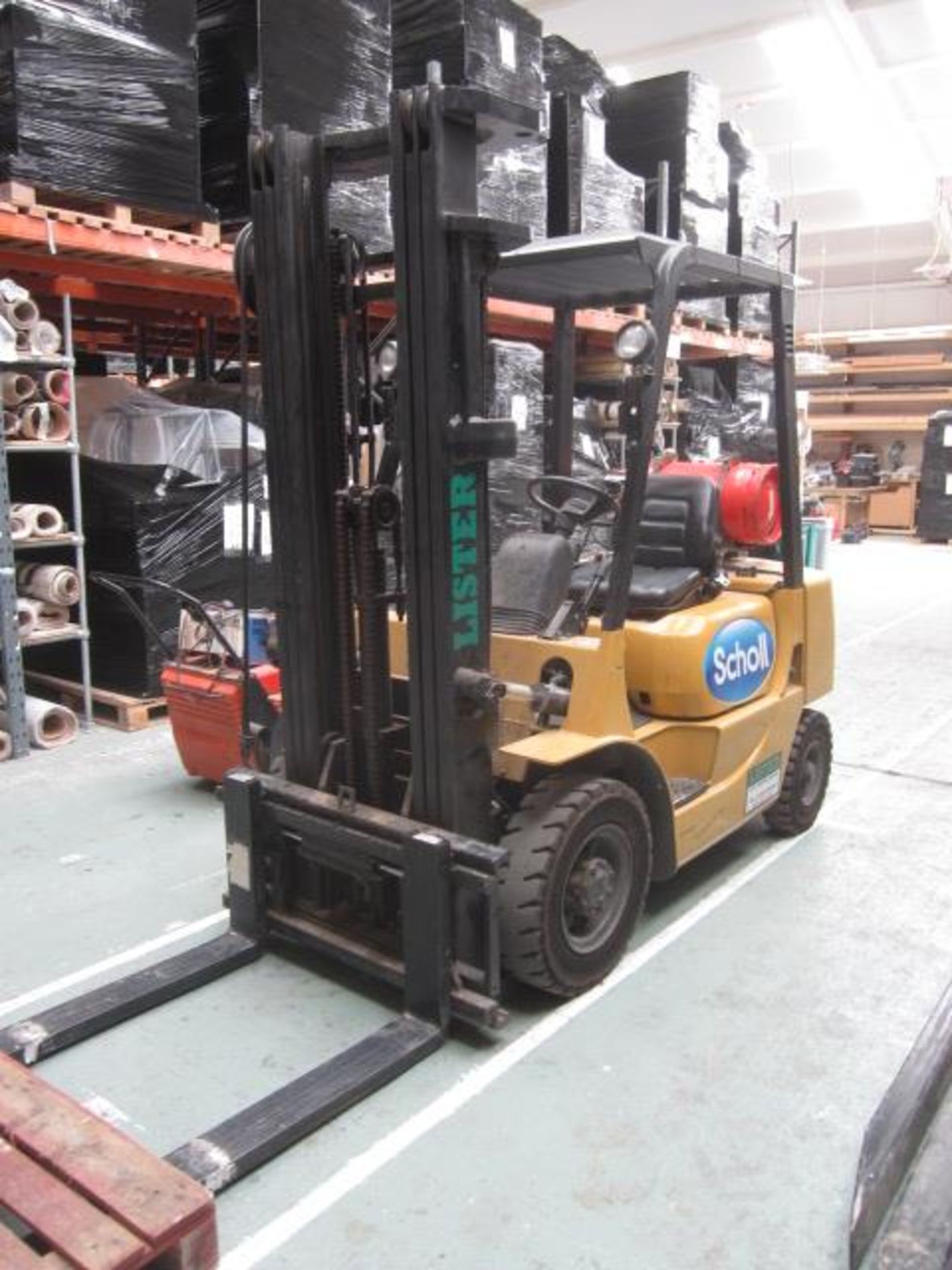 Mitsubishi FG25 LPG triple mast forklift truck, with side shift, capacity 2350kg, lift height... - Image 2 of 6