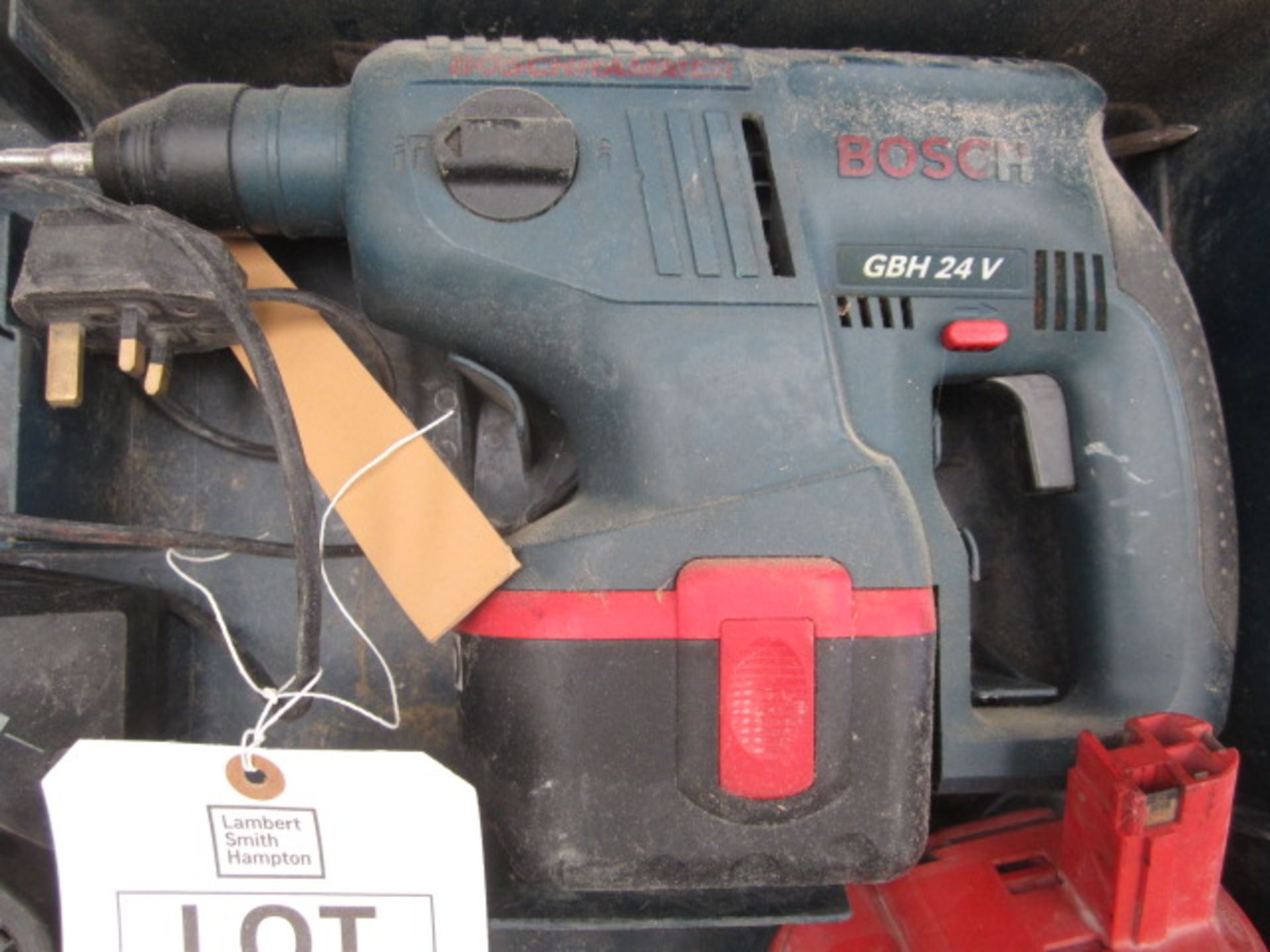 Bosch GBH 24v cordless hammer drill, charger & carry case, serial no. 4840000955 (2004) - Image 2 of 2