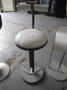 Leatherette bar stool, cream