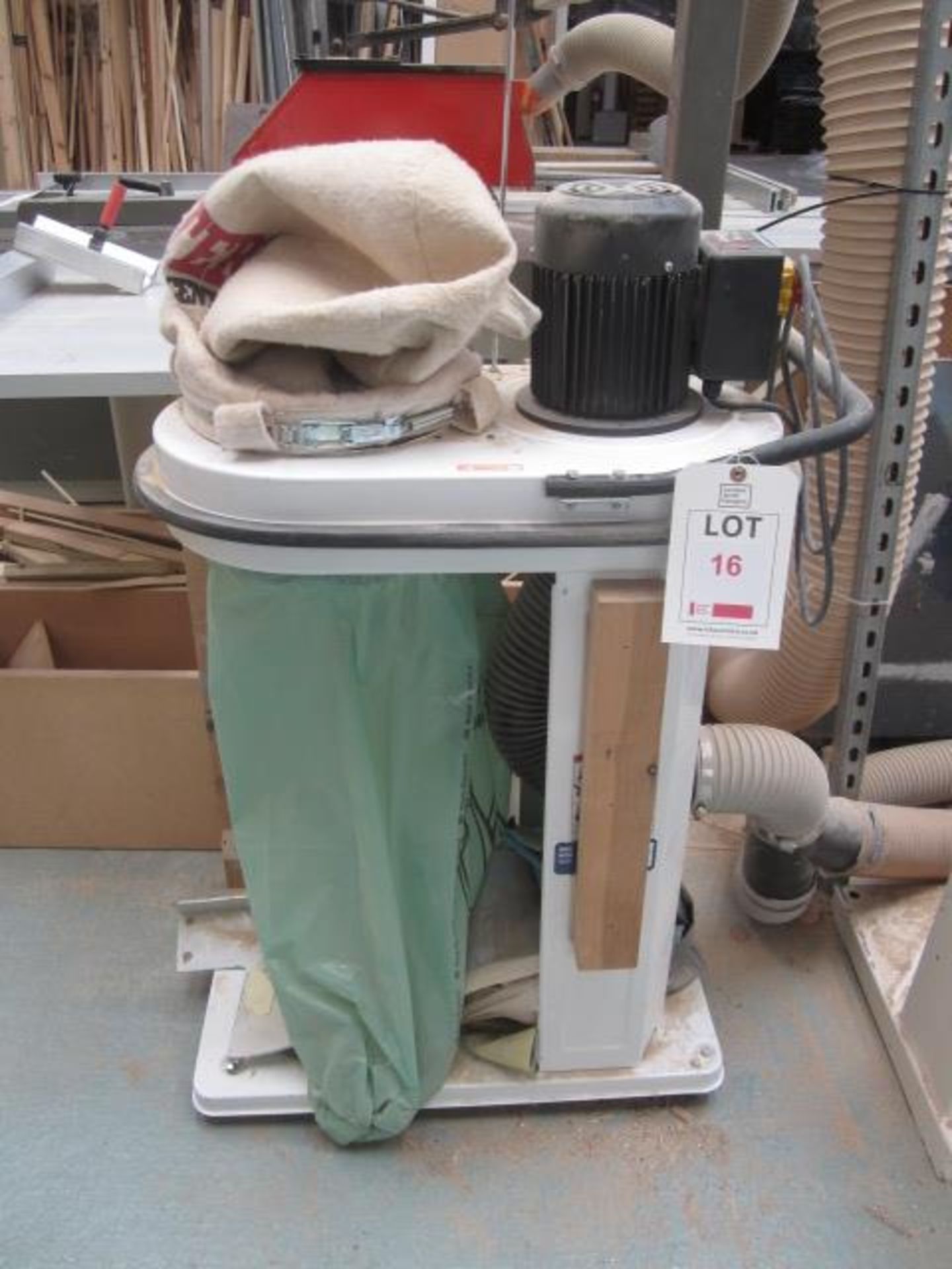 Axminster white single bag dust extractor, part no. DE1200, serial no. 0809016609 J001 - Image 2 of 2