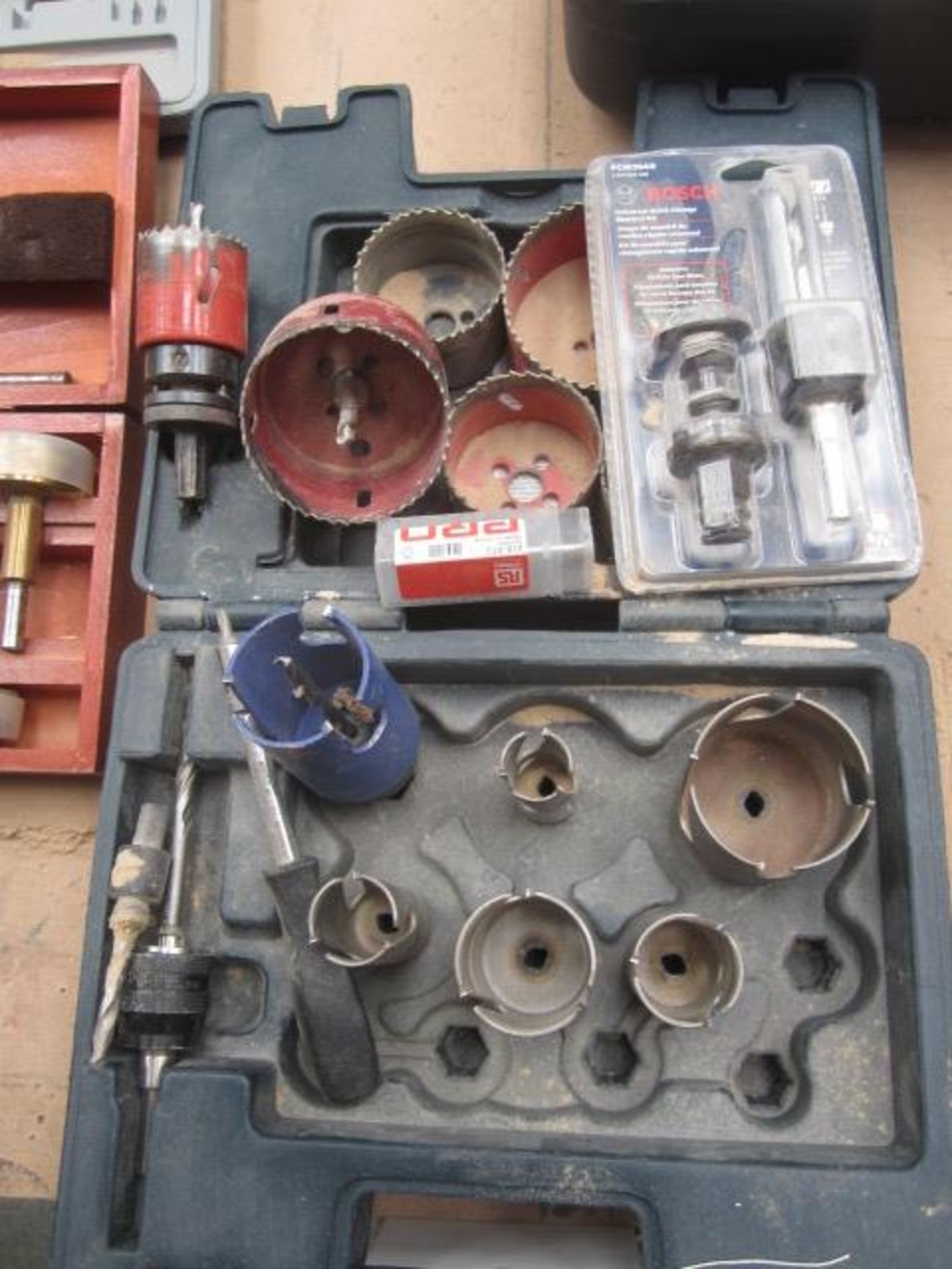 Quantity of assorted hole cutters