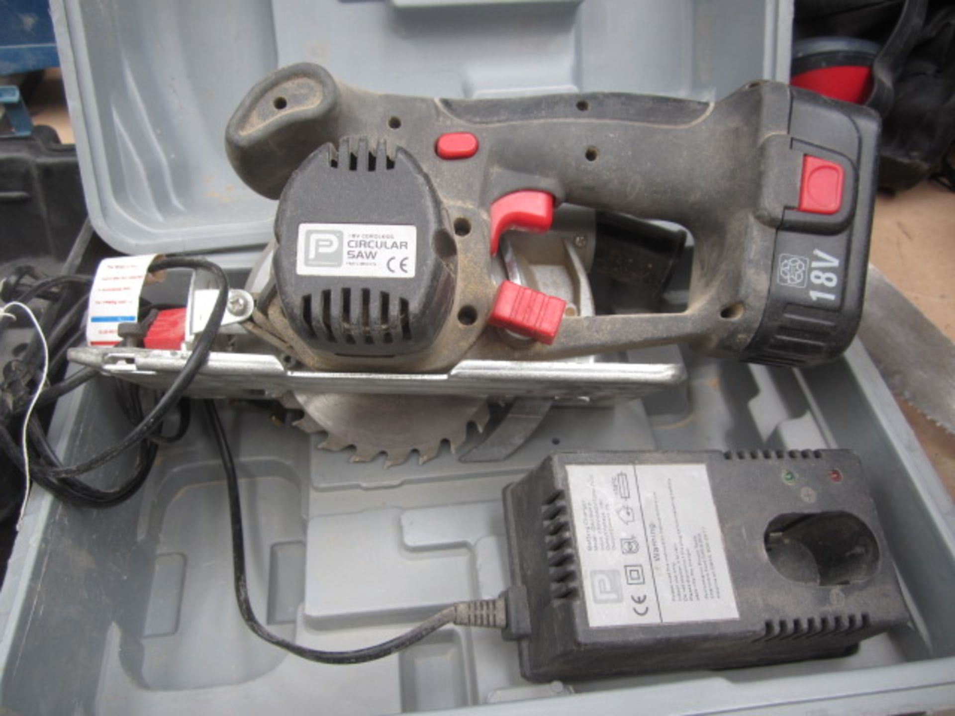 Performance Pro FMTC18VCCS 18v cordless circular saw, charger & carry case, serial no. 05018277 - Image 2 of 2