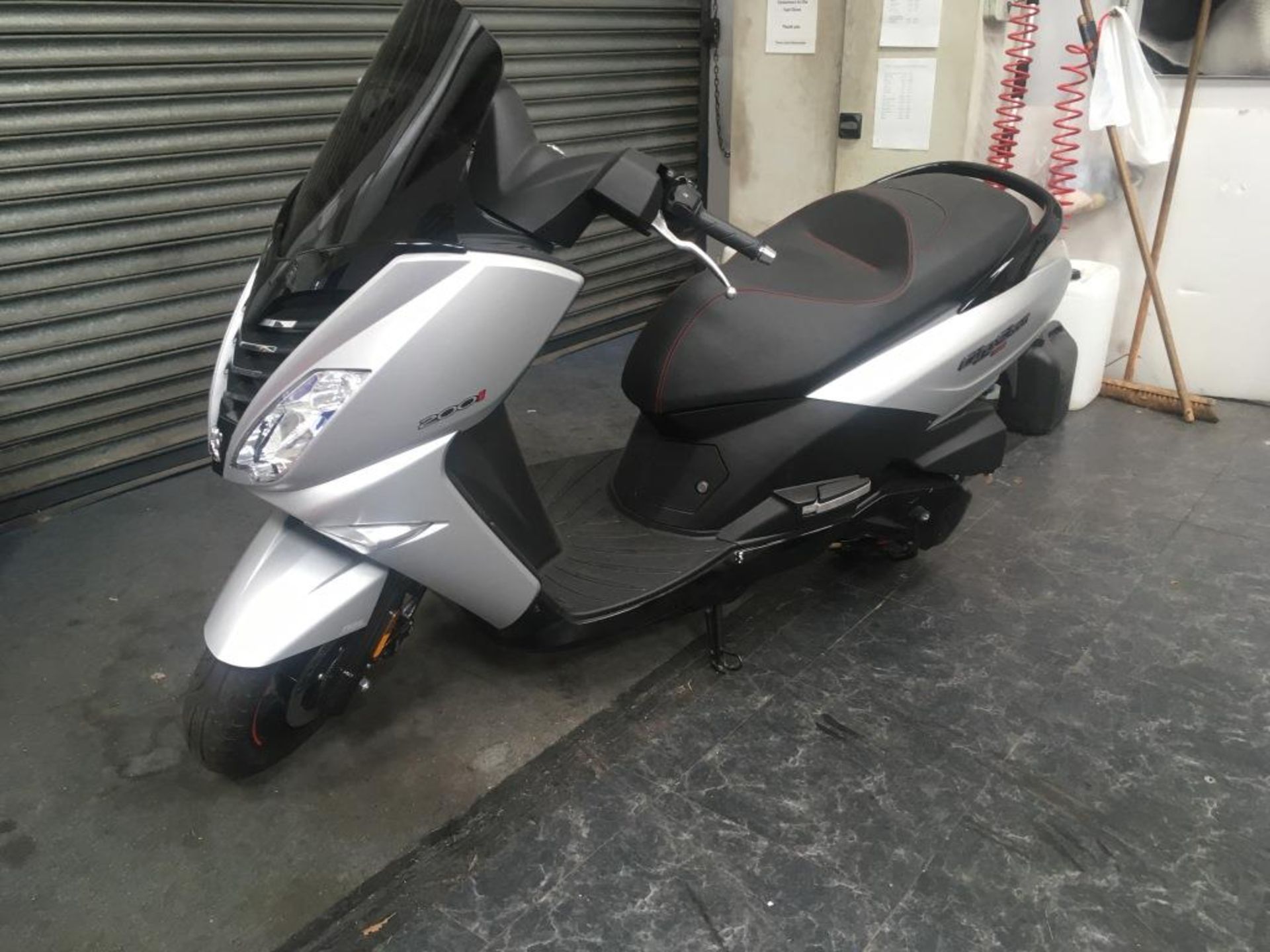 Peugeot Citystar 200 LC RS ABS moped, Unregistered and no certificate of conformity held, VIN: - Image 4 of 9