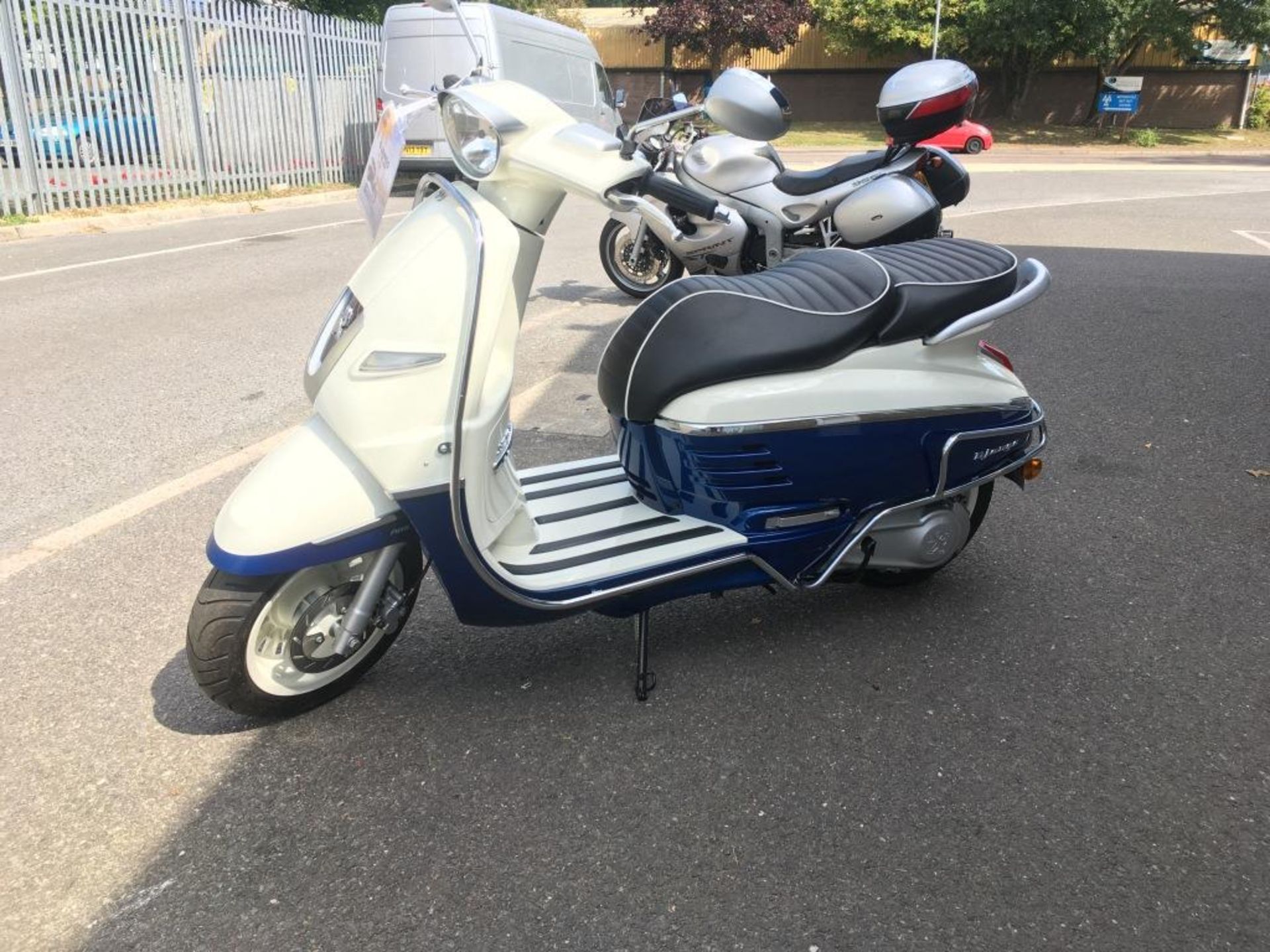 Peugeot Django 125 Evasion ABS moped, Unregistered and no certificate of conformity held, VIN: - Image 8 of 16