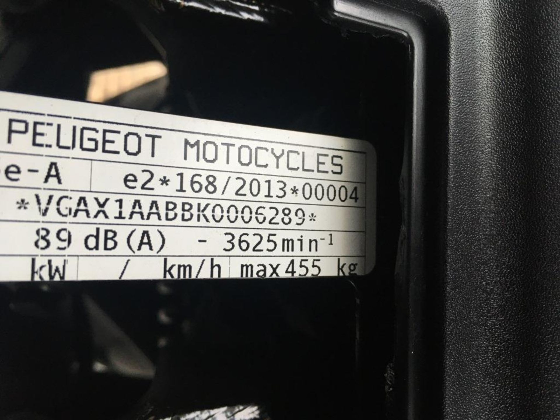 Peugeot Metropolis 400 RS ABS moped Registration Number: HG69 CUH, VIN: VGAX1AABBK0006289. V5 not - Image 7 of 7