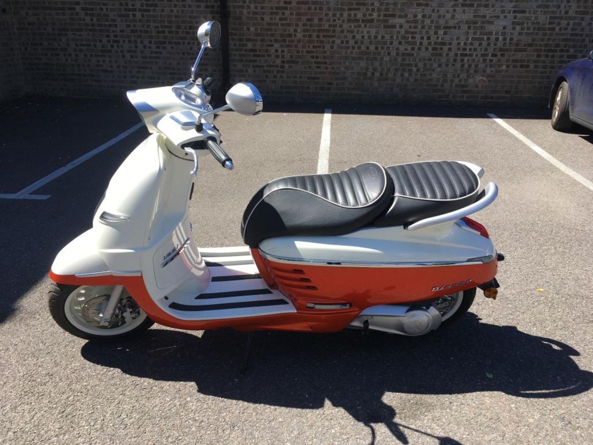 Peugeot Django 125 Evasion ABS moped, Unregistered and no certificate of conformity held, VIN: - Image 5 of 12