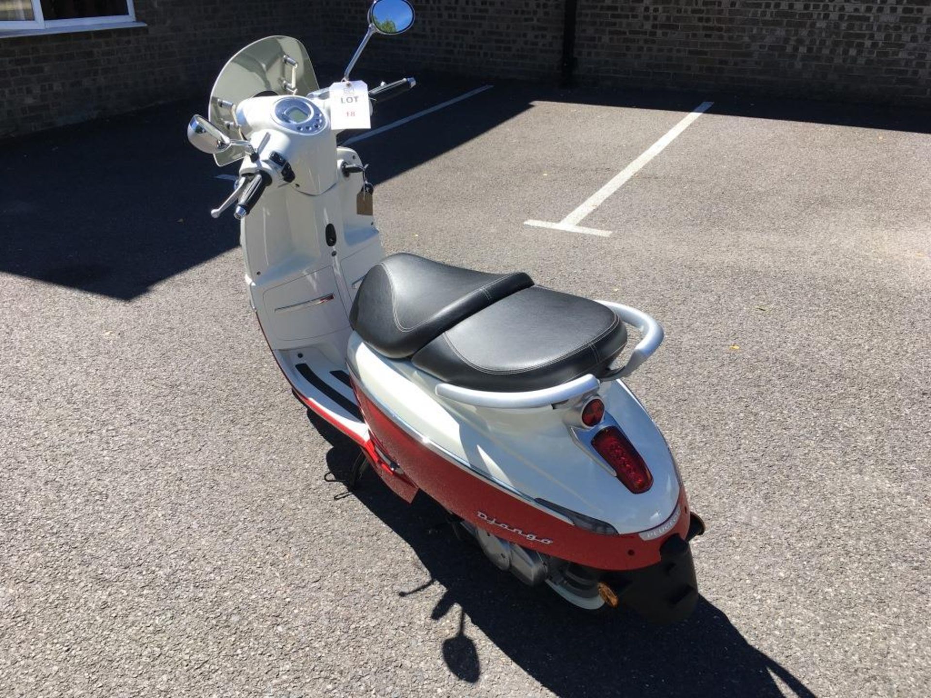 Peugeot Django 50 ID 2T moped, Registration number: HG69 CTZ (no V5 held), Date of Registration: - Image 6 of 13