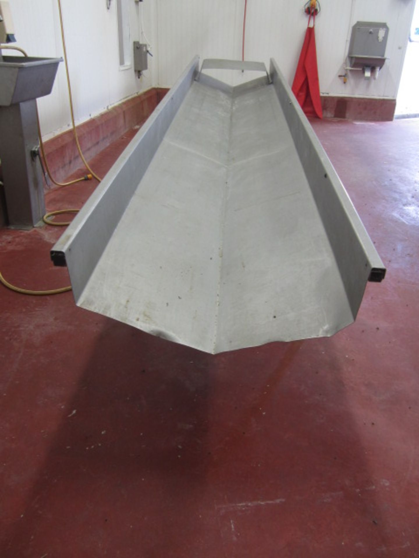 Stainless Steel freestanding blood trough, approx. size 4m x 760mm - Image 3 of 3