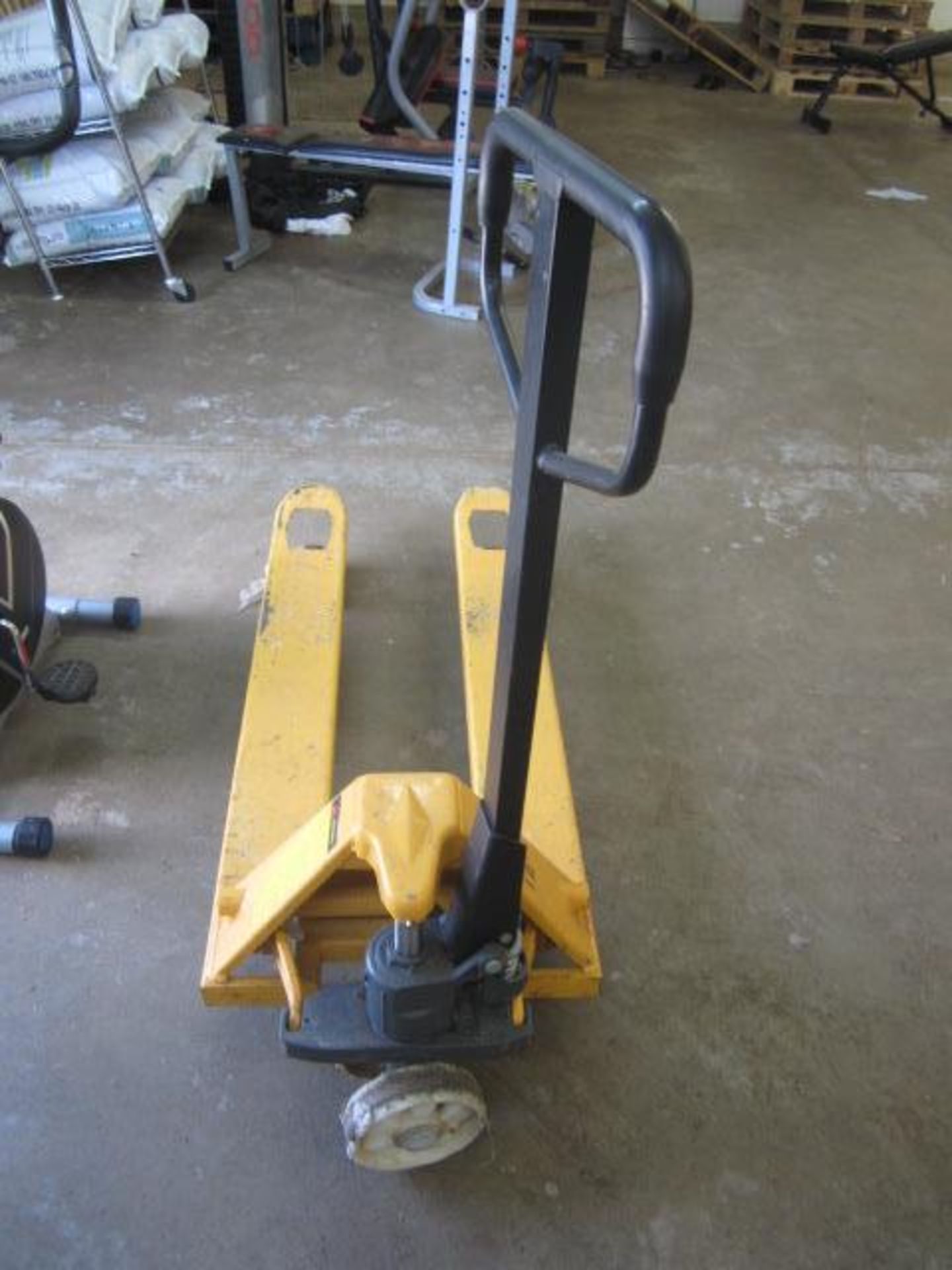 TUV hydraulic pallet truck - Image 3 of 3