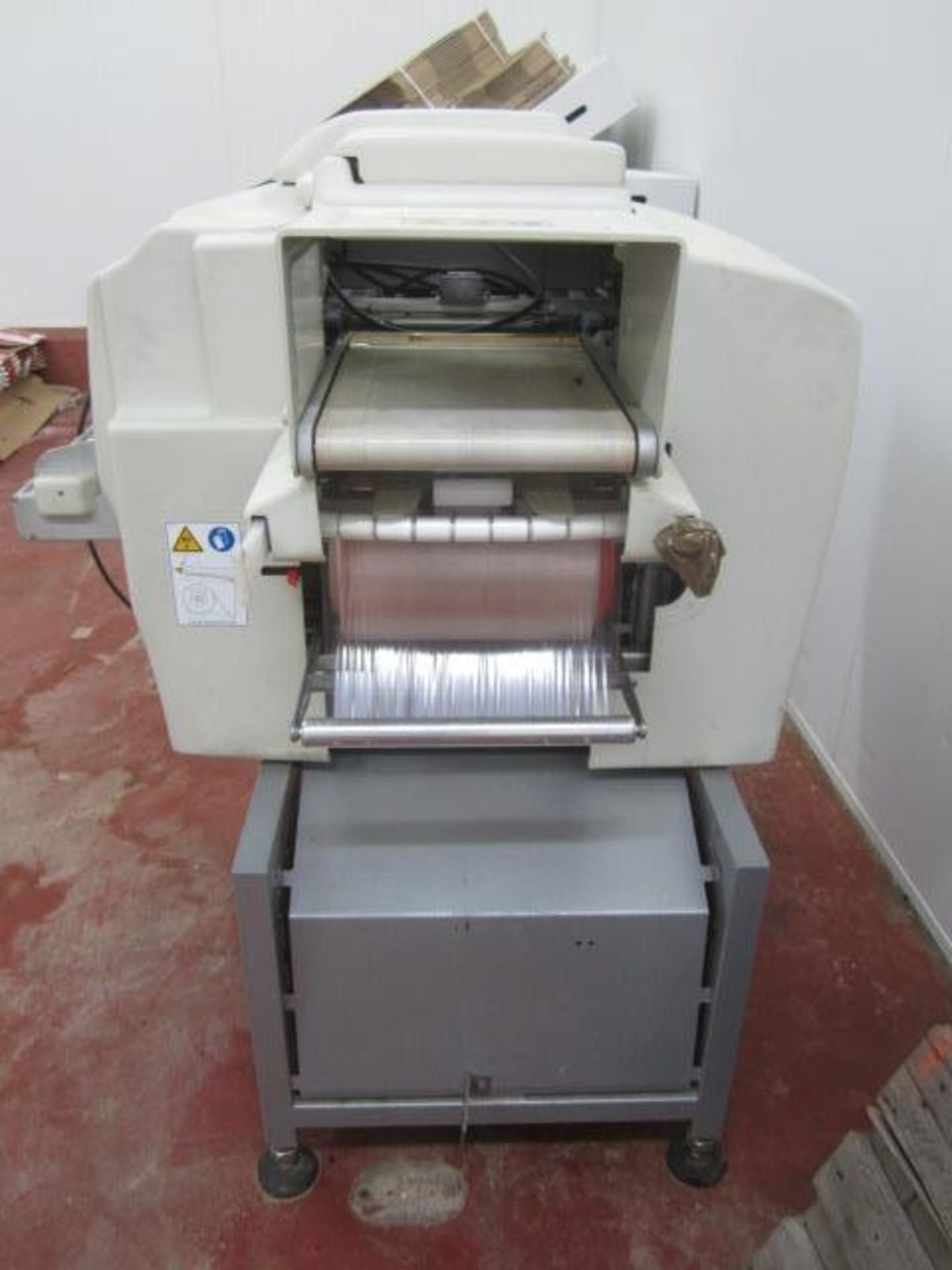 Elixa ZX over tray wrapper, model Eliax ZX-B 249XR, s/n: 2-2159 (2013) - Image 2 of 6