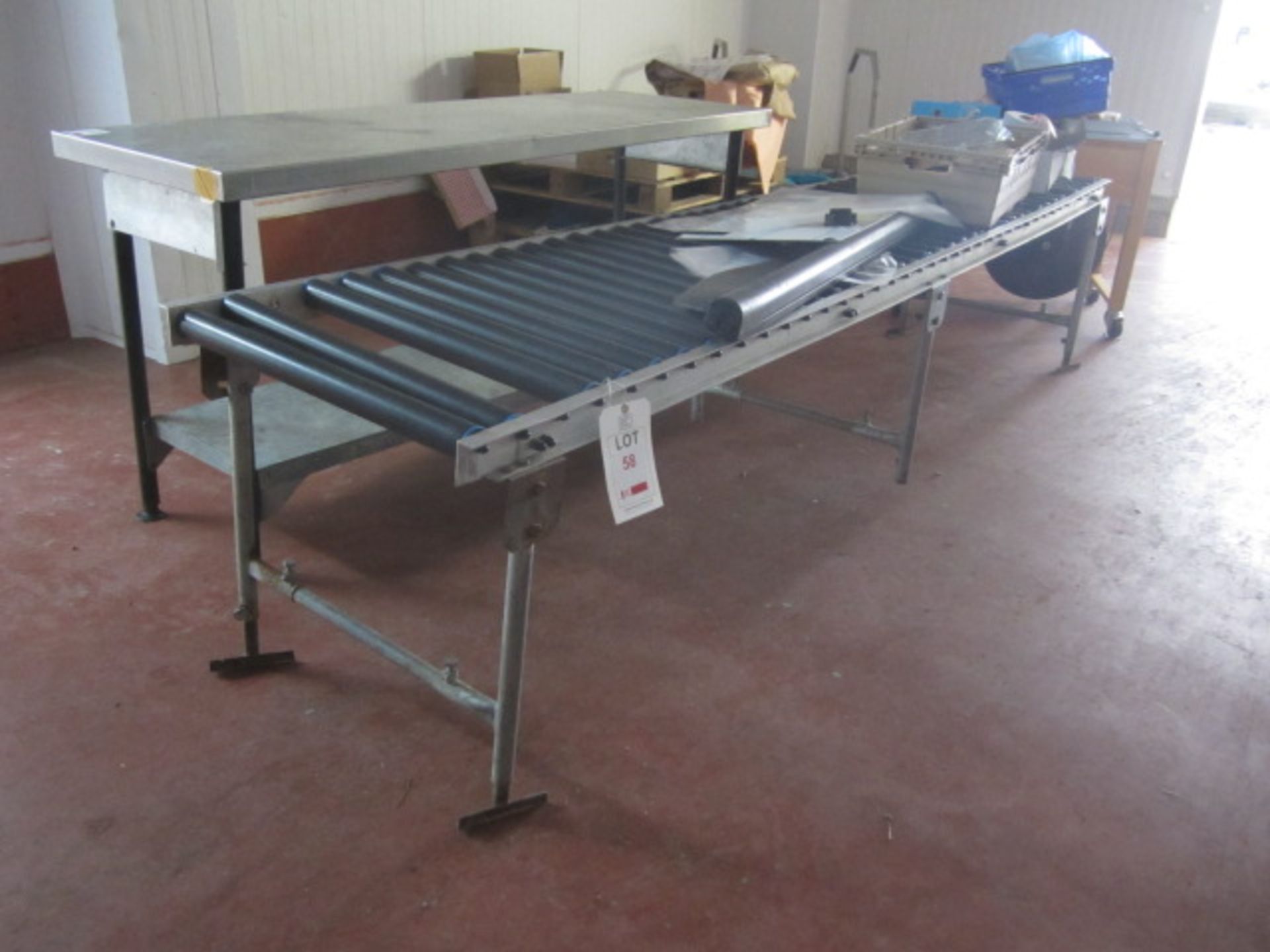 Freestanding gravity roller conveyor, 3m x 650mm